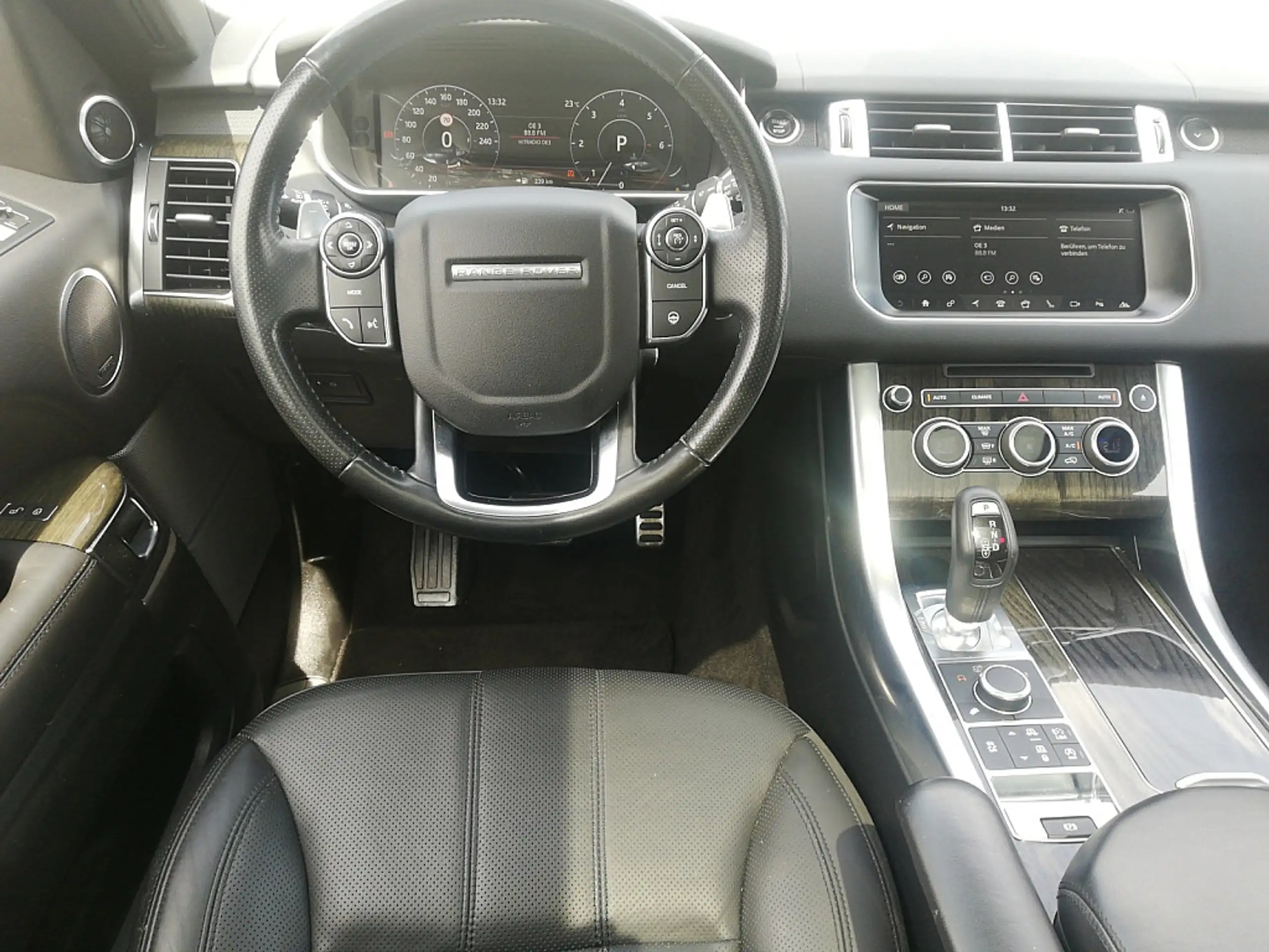 Land Rover - Range Rover Sport