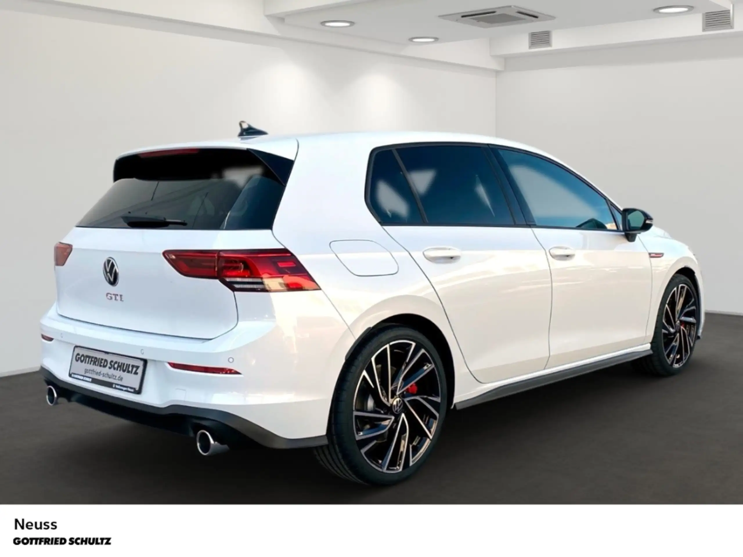 Volkswagen - Golf GTI