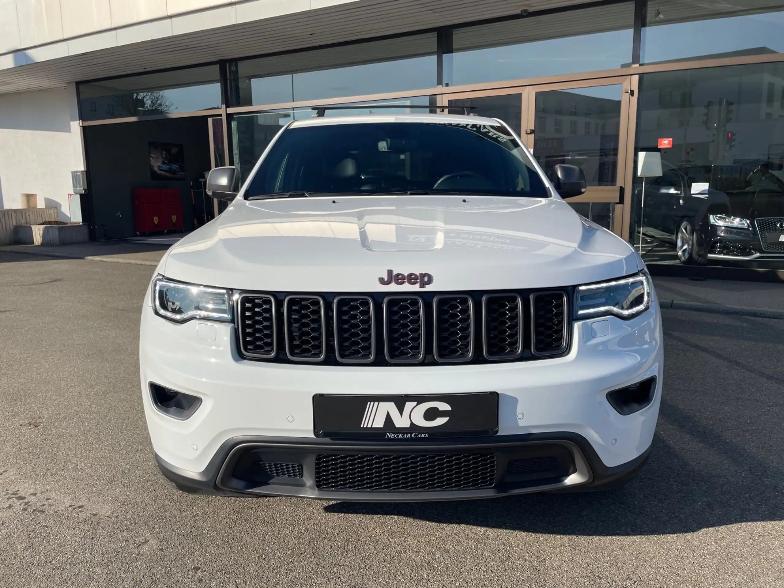 Jeep - Grand Cherokee