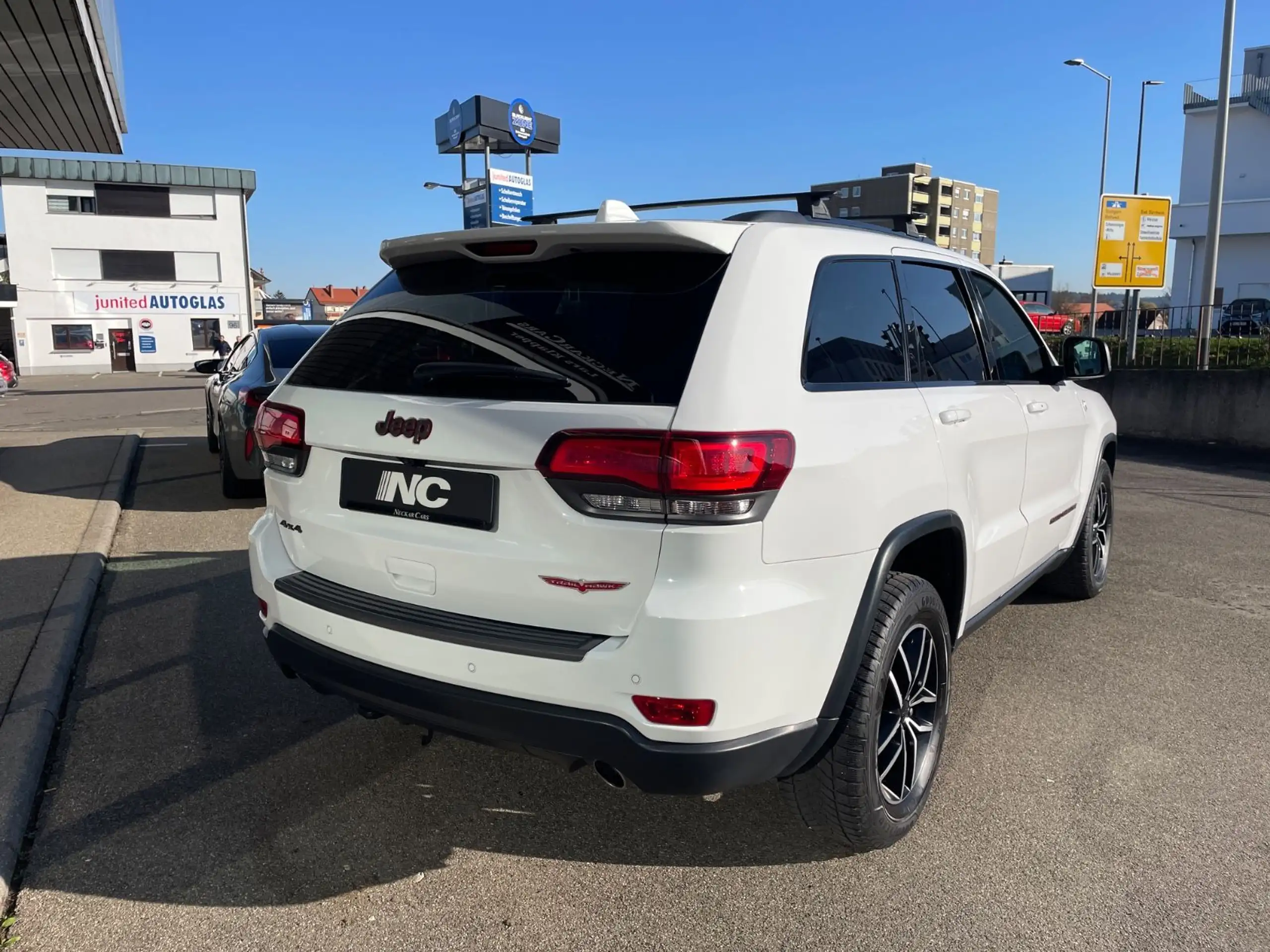 Jeep - Grand Cherokee