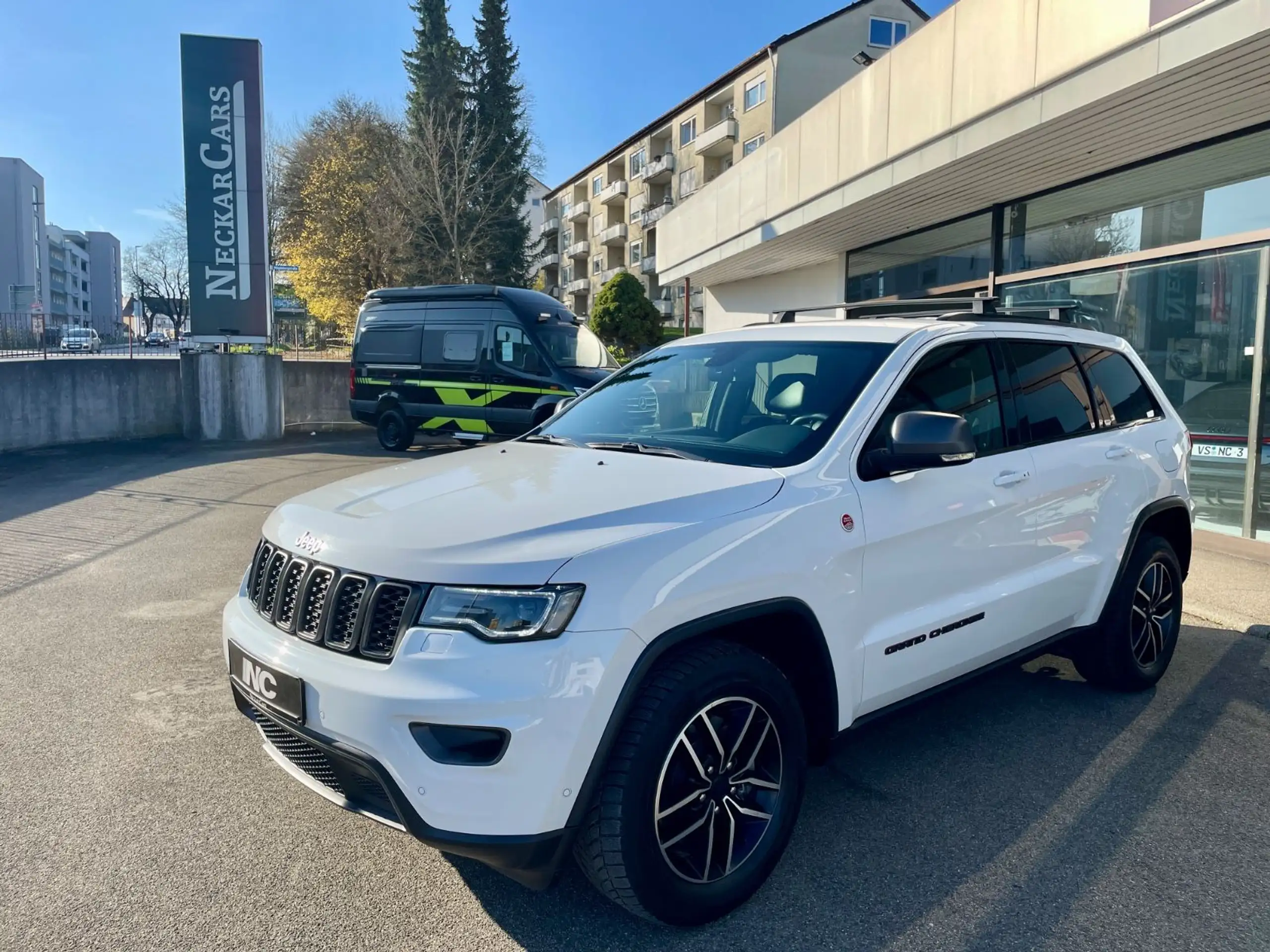 Jeep - Grand Cherokee