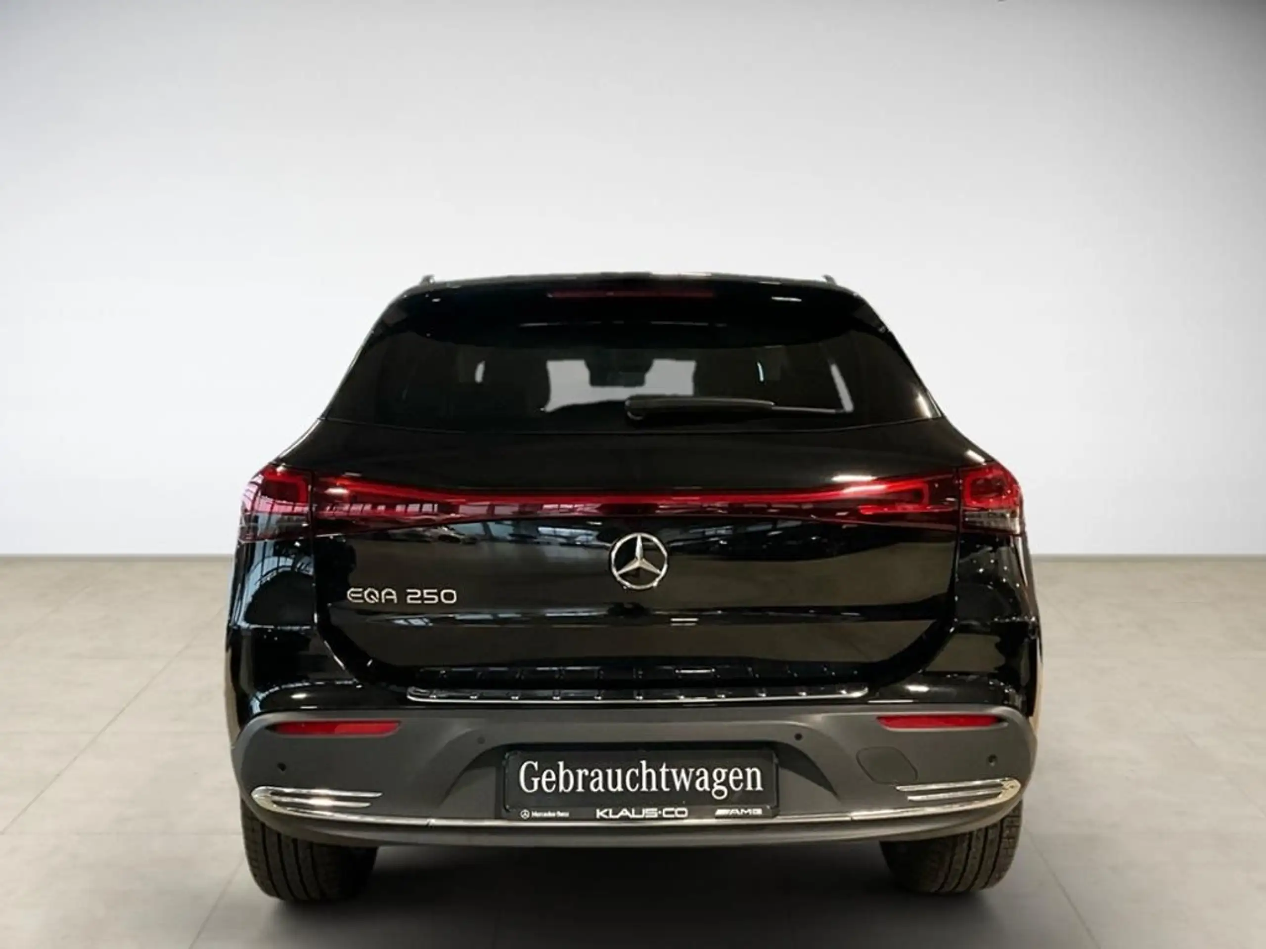 Mercedes-Benz - EQA