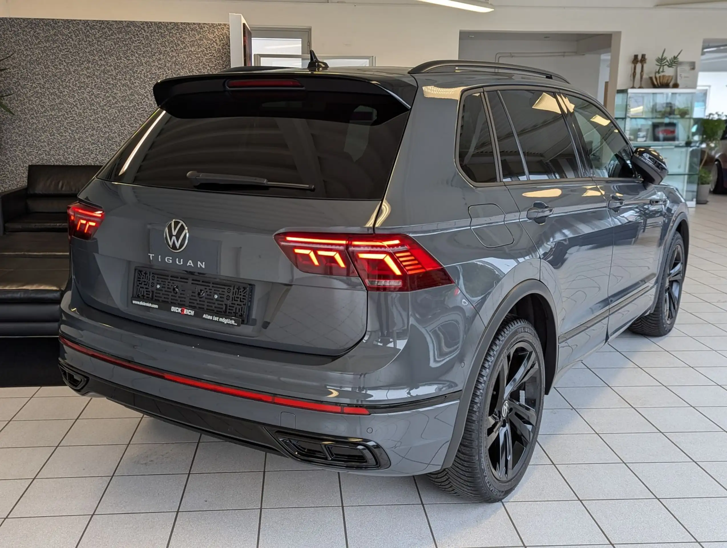 Volkswagen - Tiguan