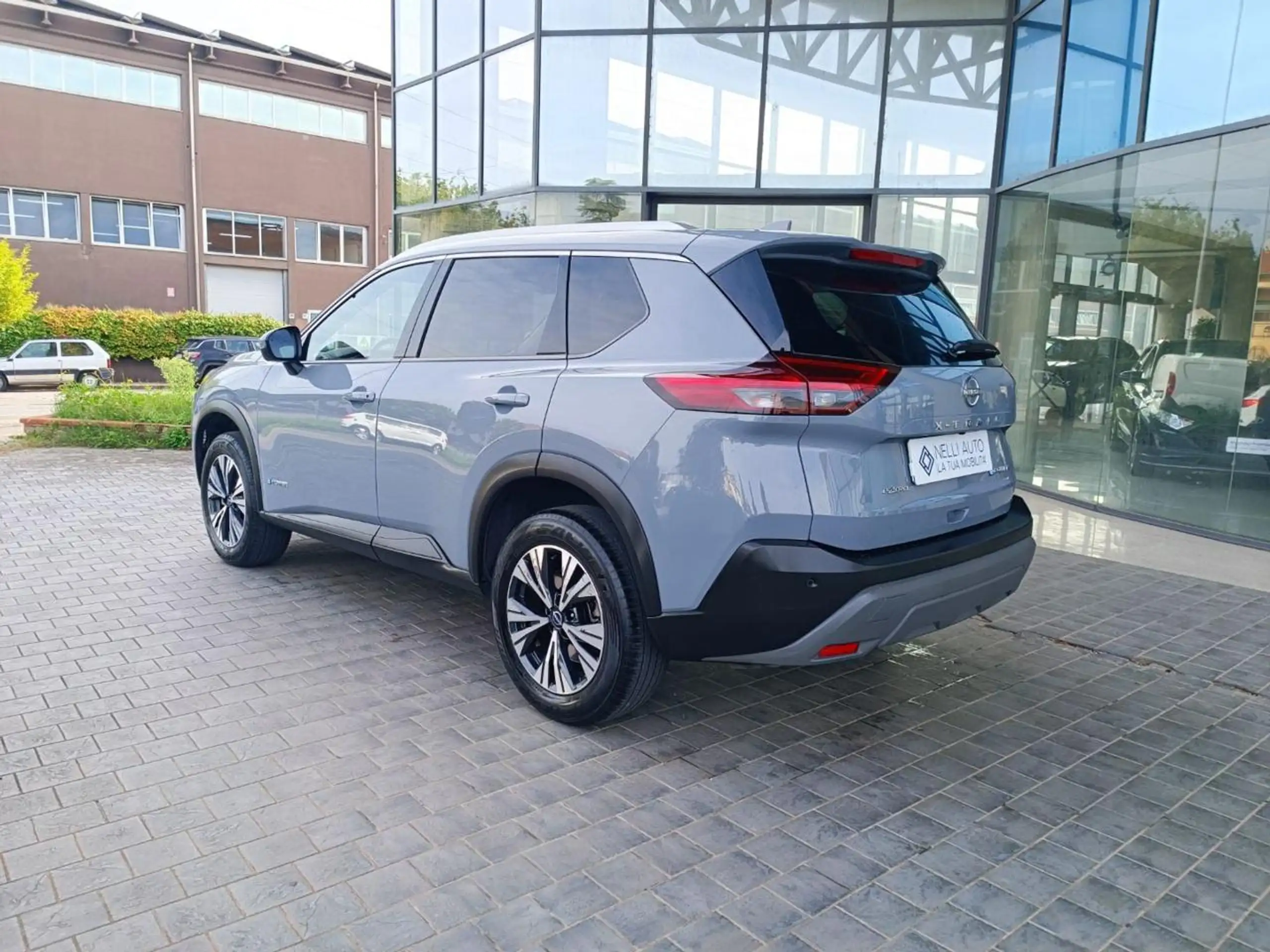 Nissan - X-Trail