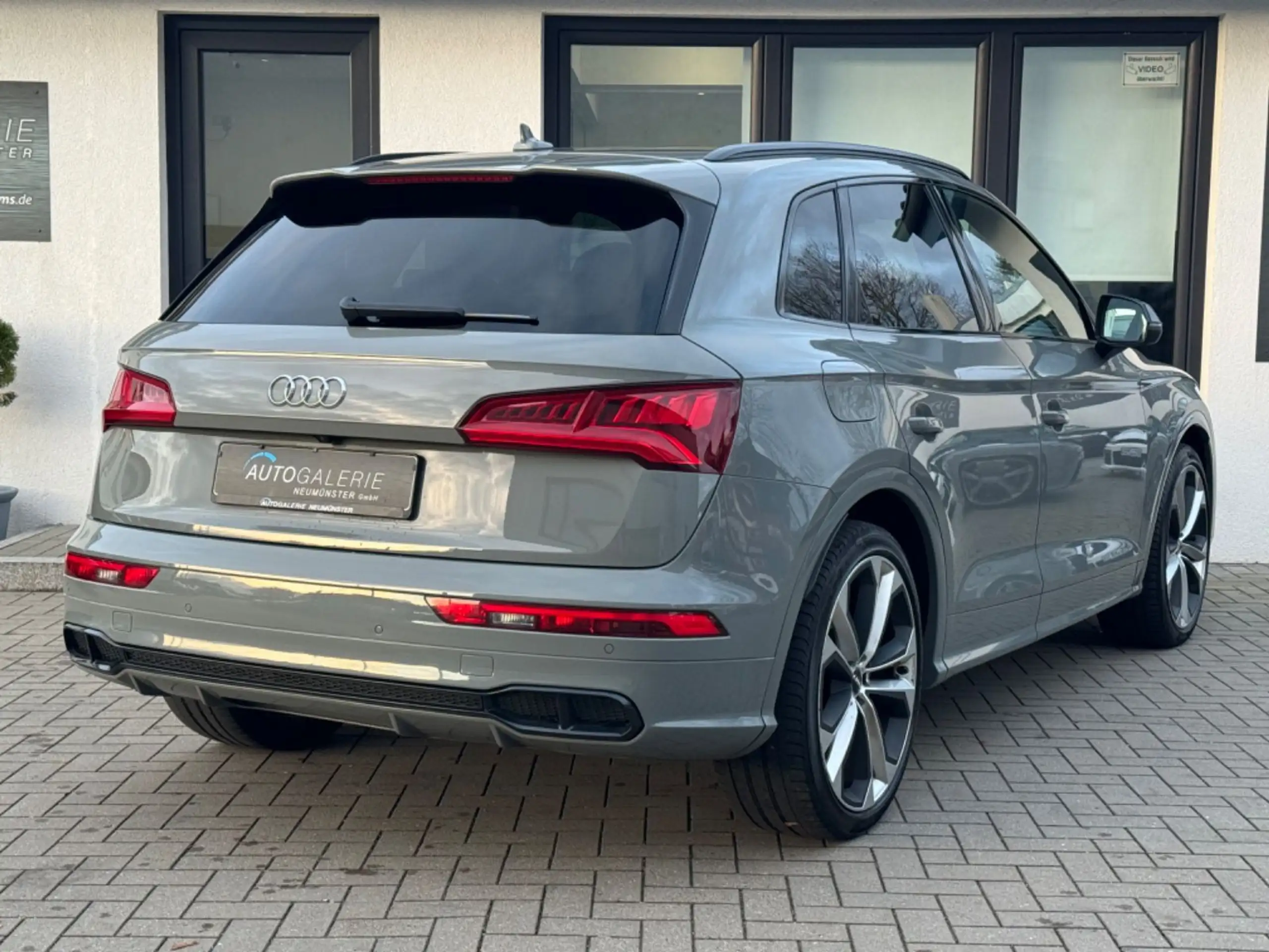 Audi - SQ5