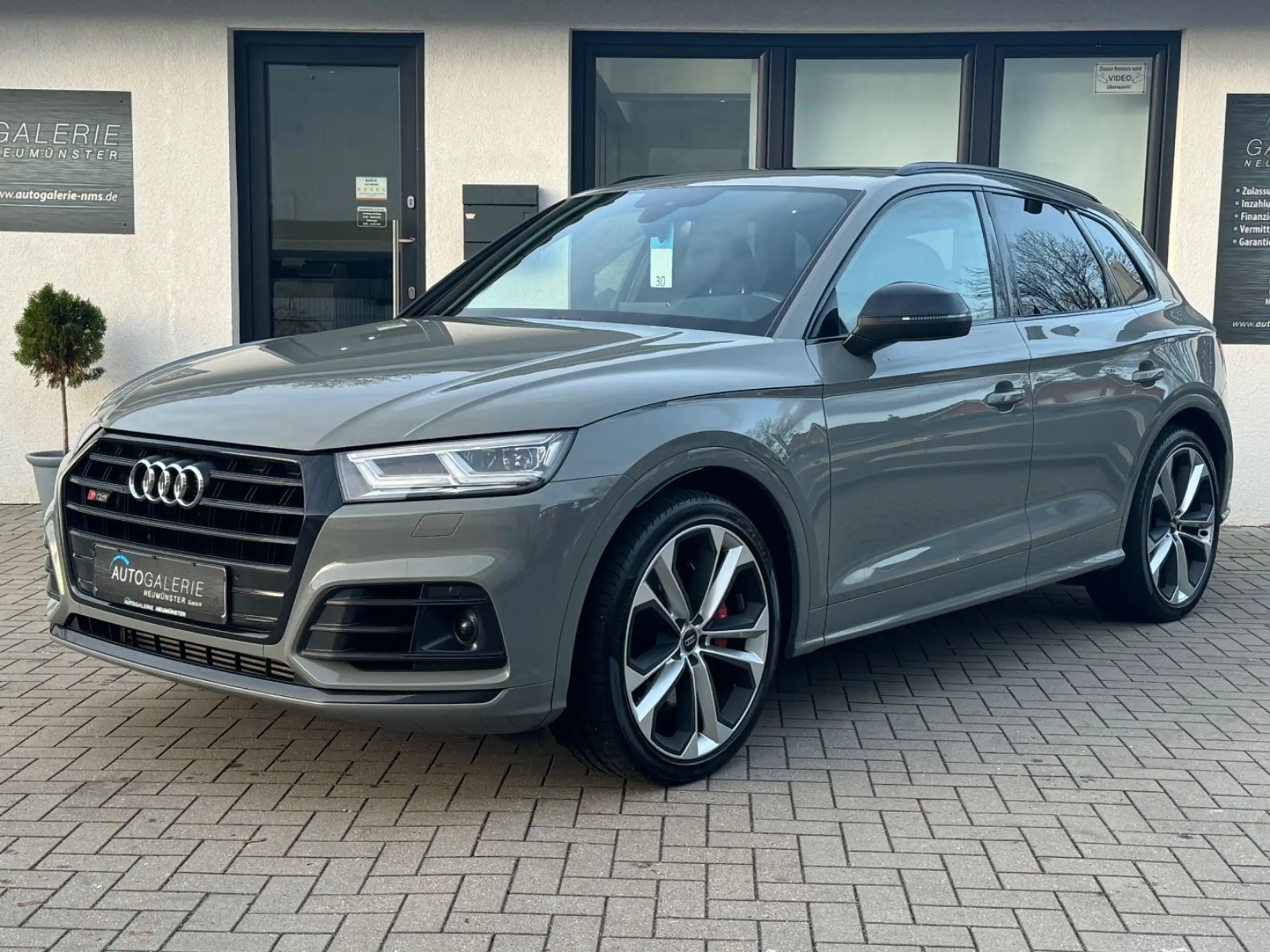 Audi - SQ5