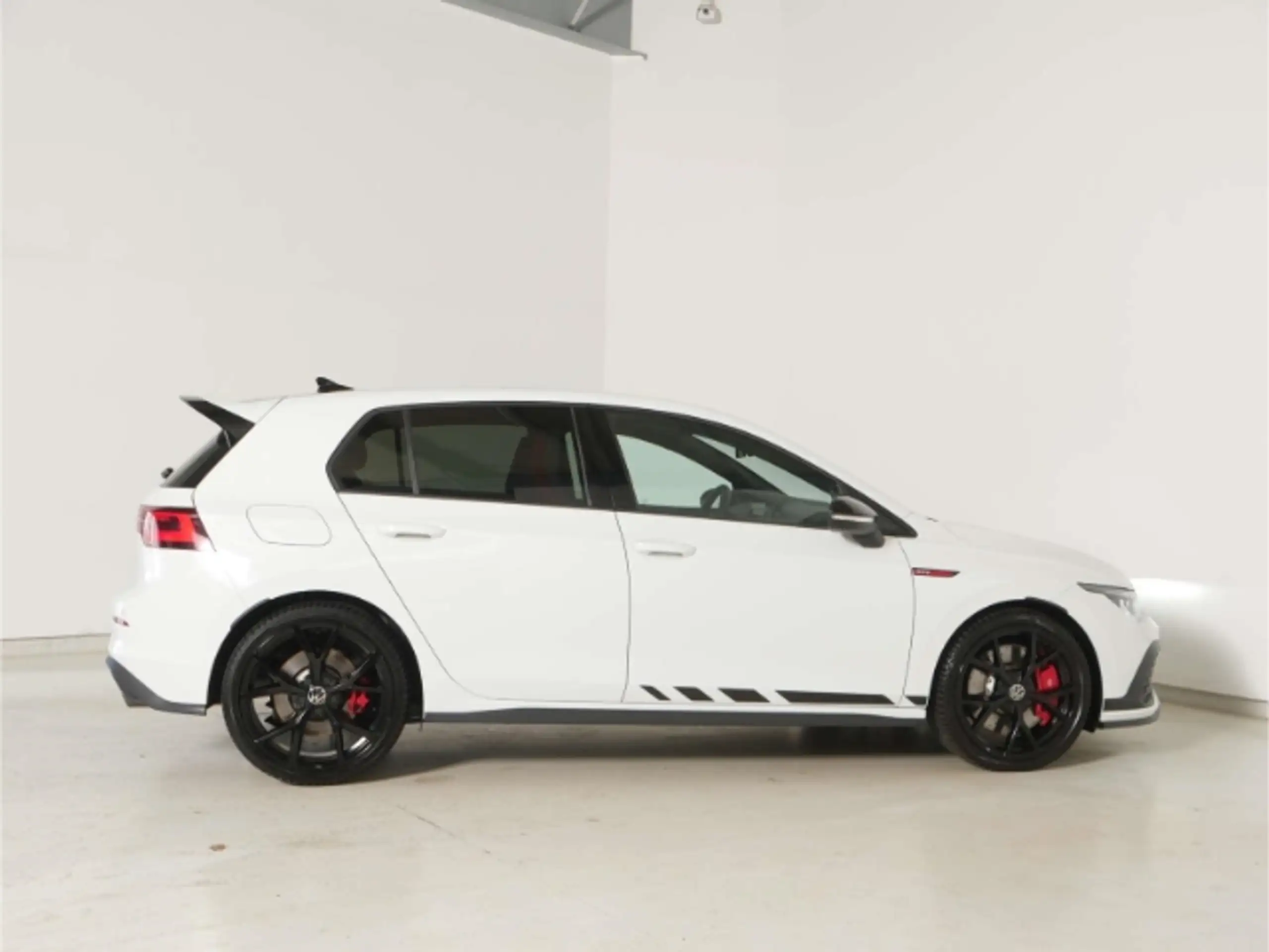 Volkswagen - Golf GTI