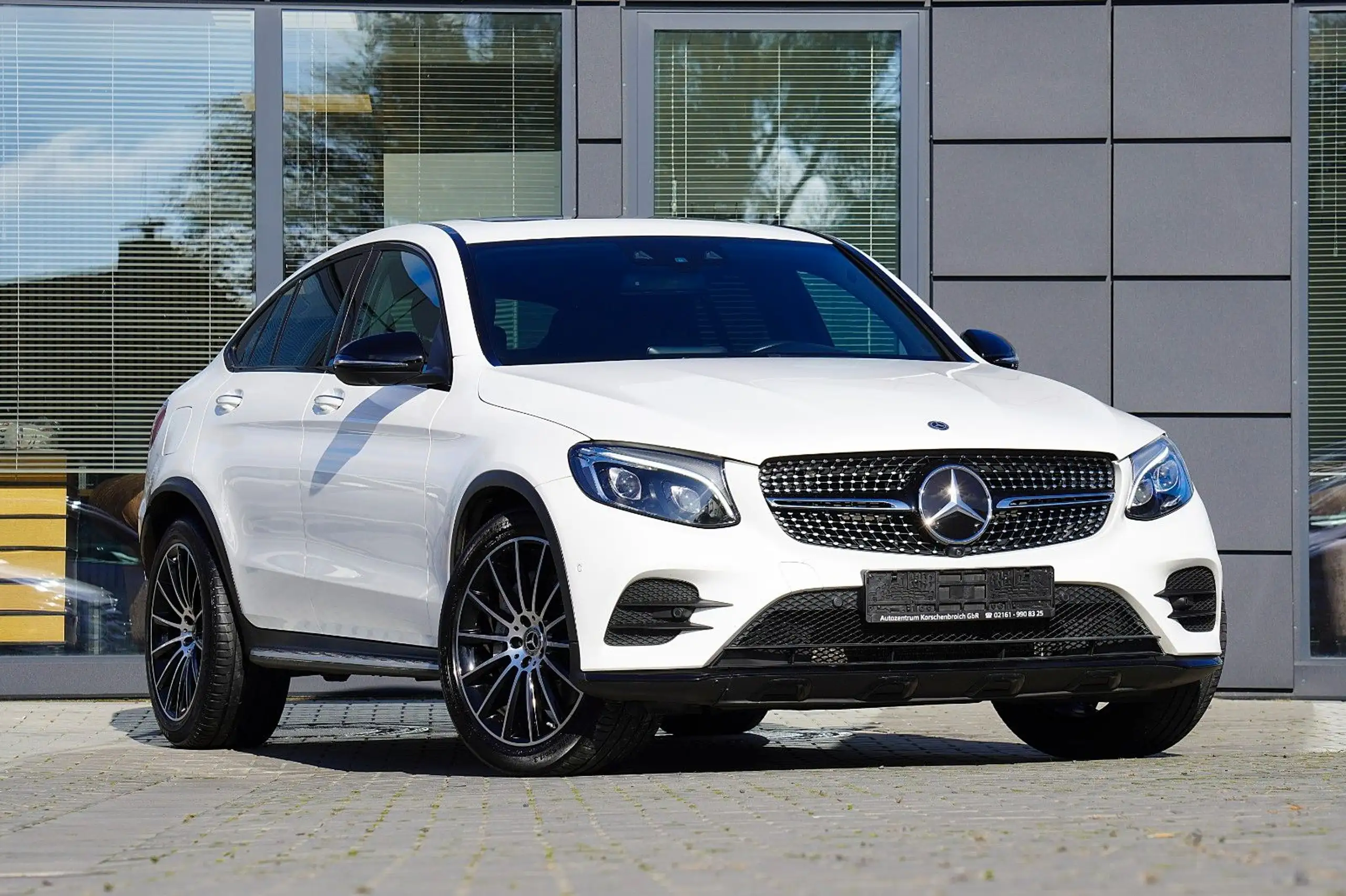 Mercedes-Benz - GLC 350