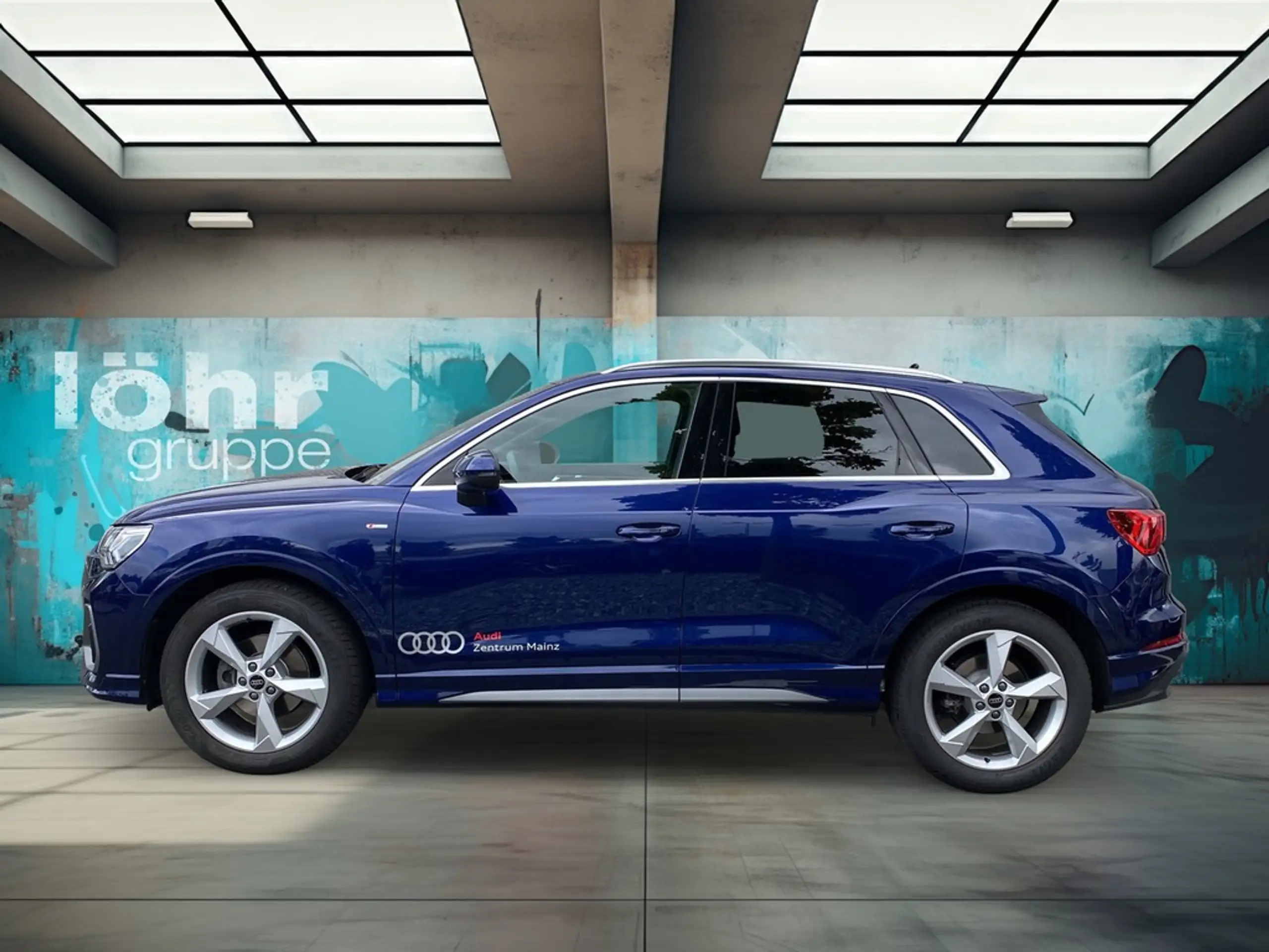 Audi - Q3