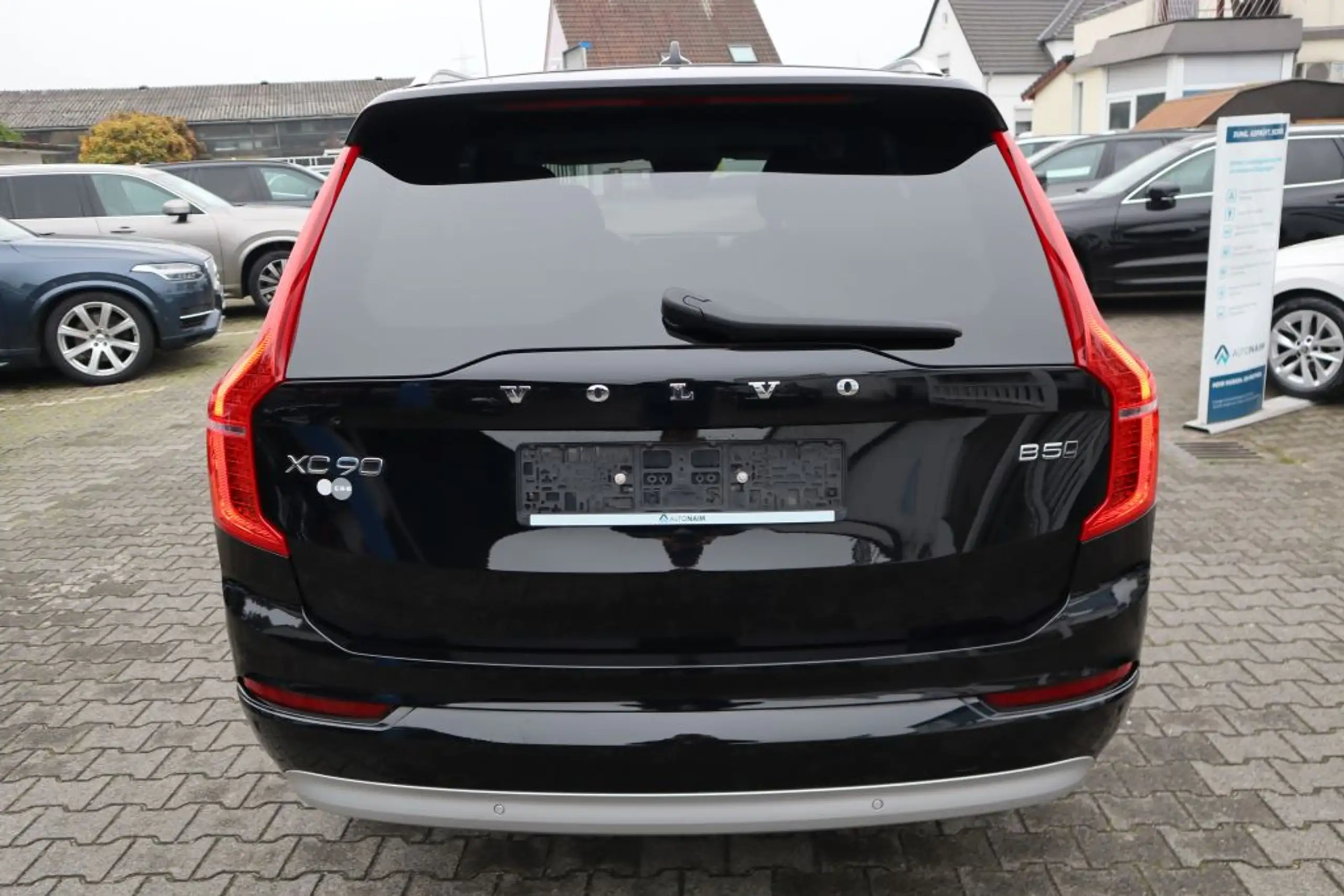 Volvo - XC90