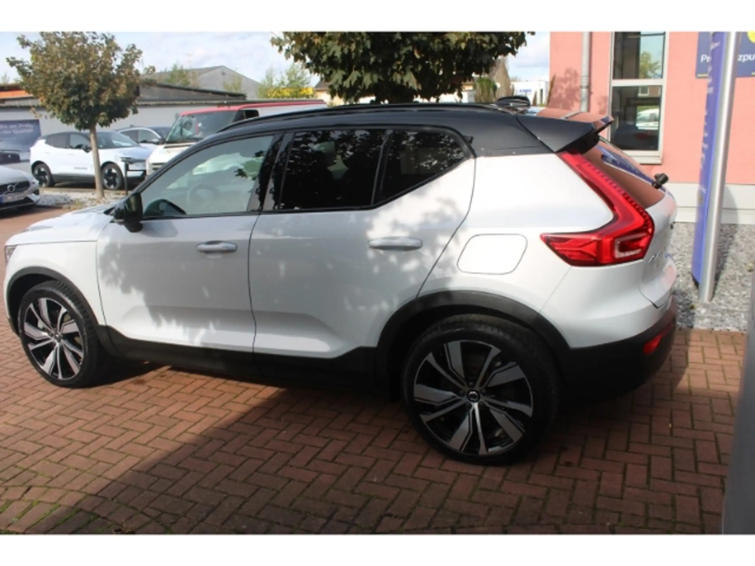 Volvo - XC40