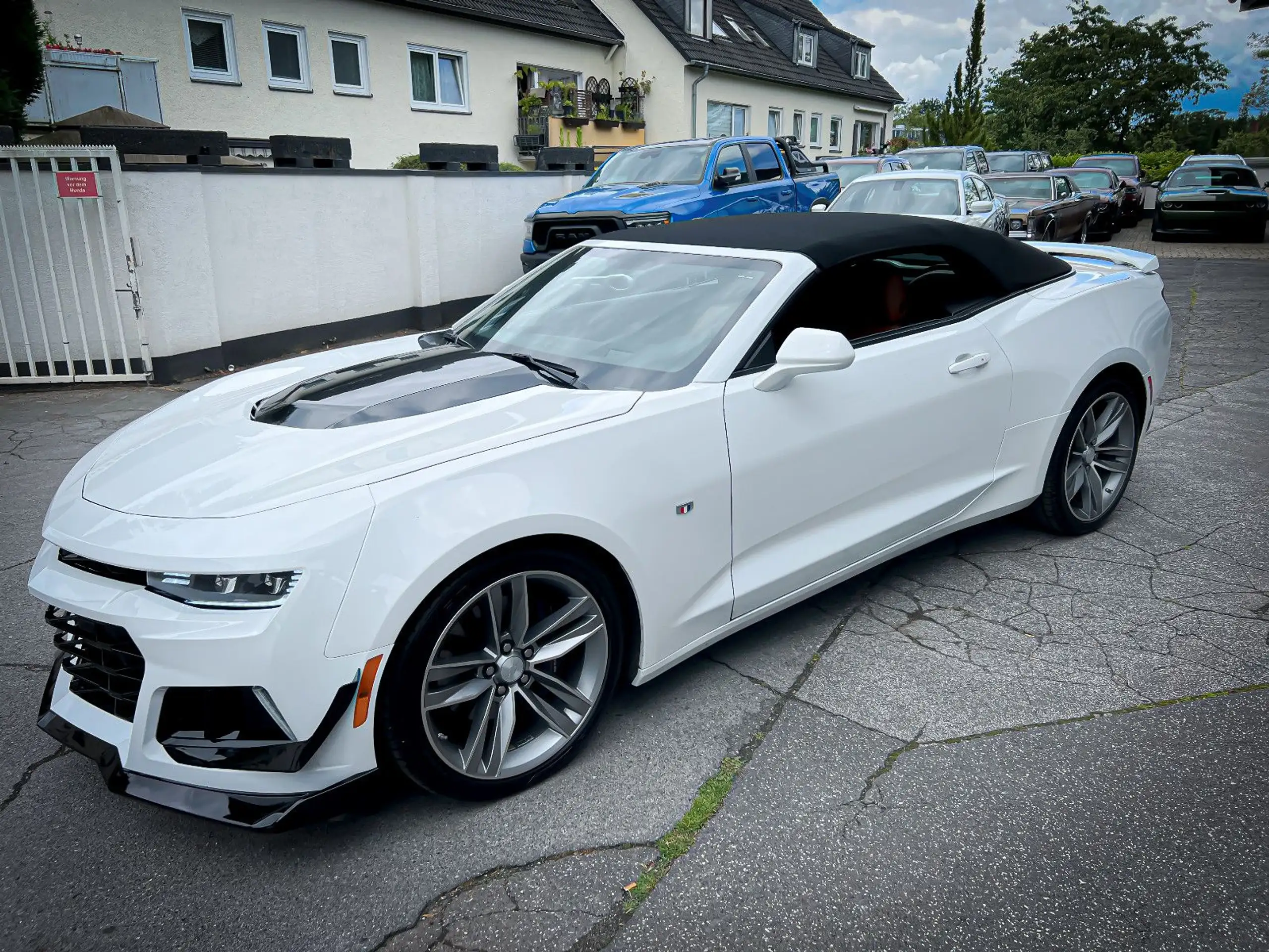 Chevrolet - Camaro