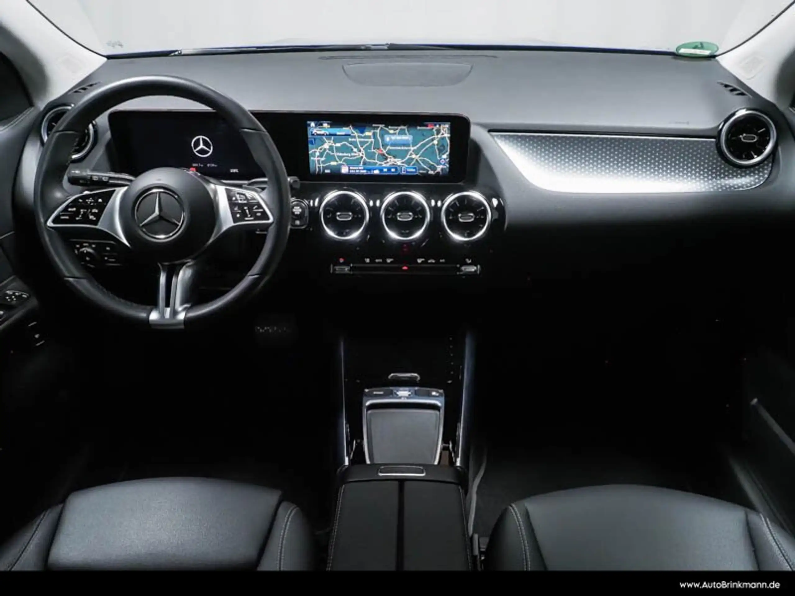 Mercedes-Benz - GLA 200