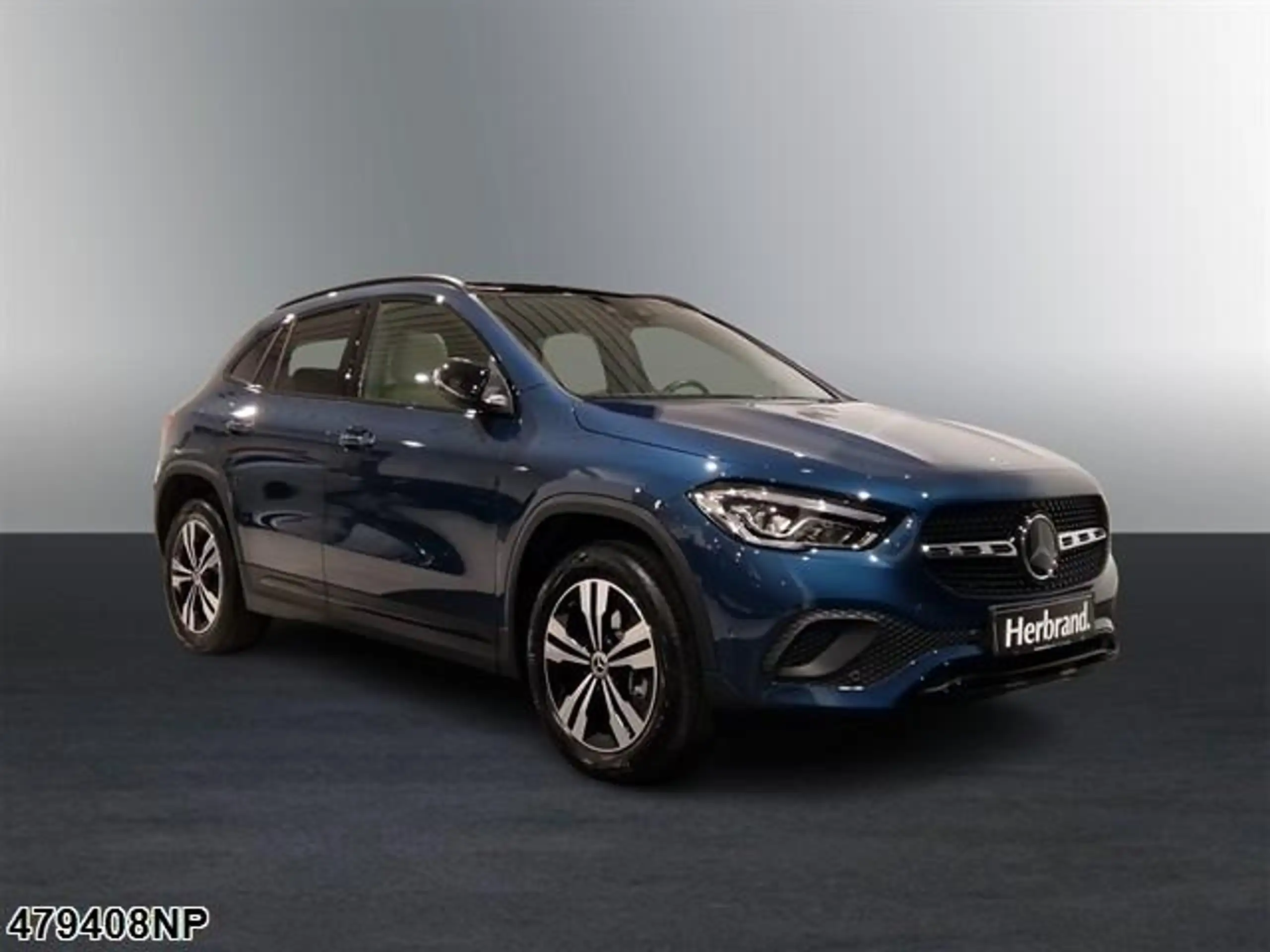 Mercedes-Benz - GLA 250