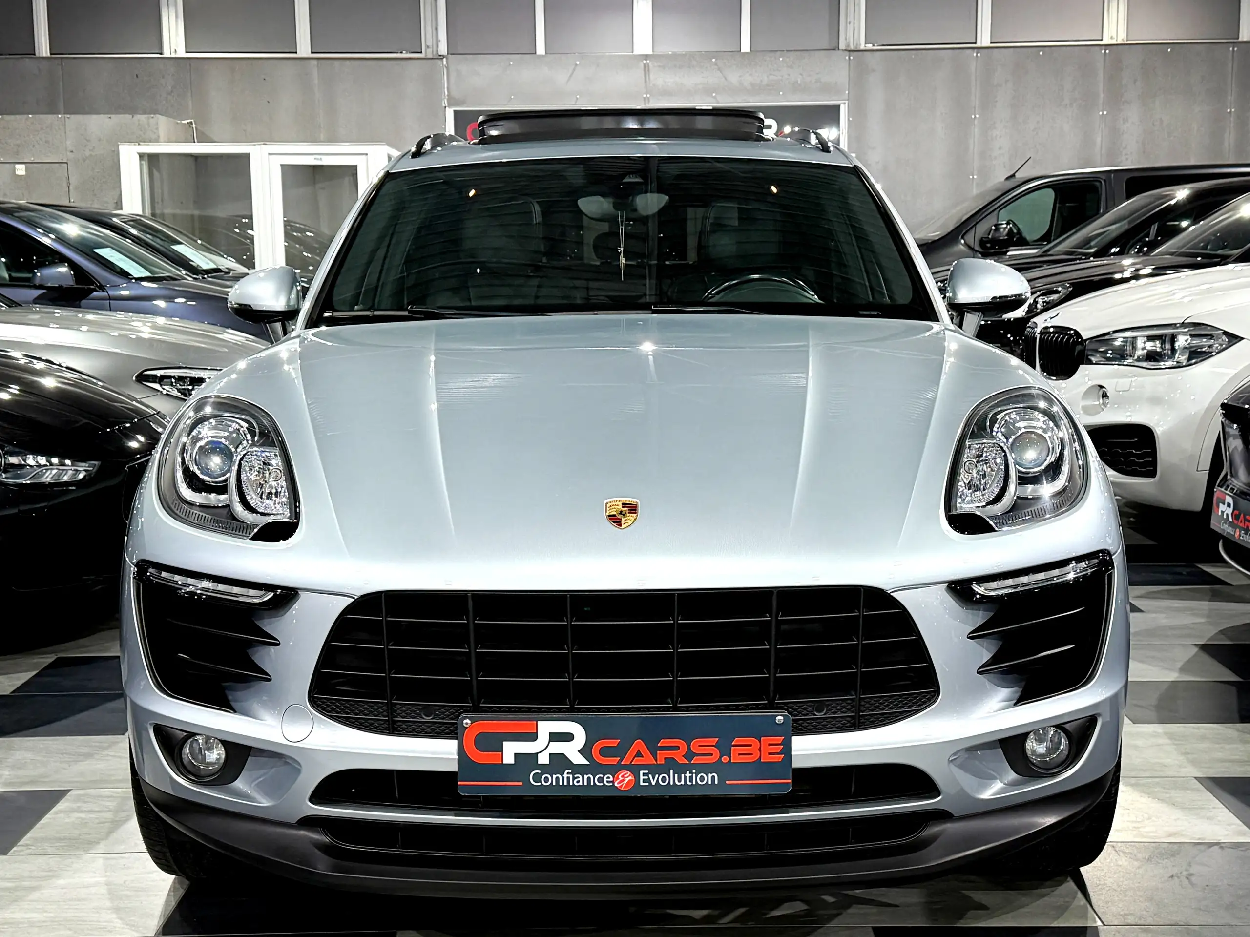 Porsche - Macan