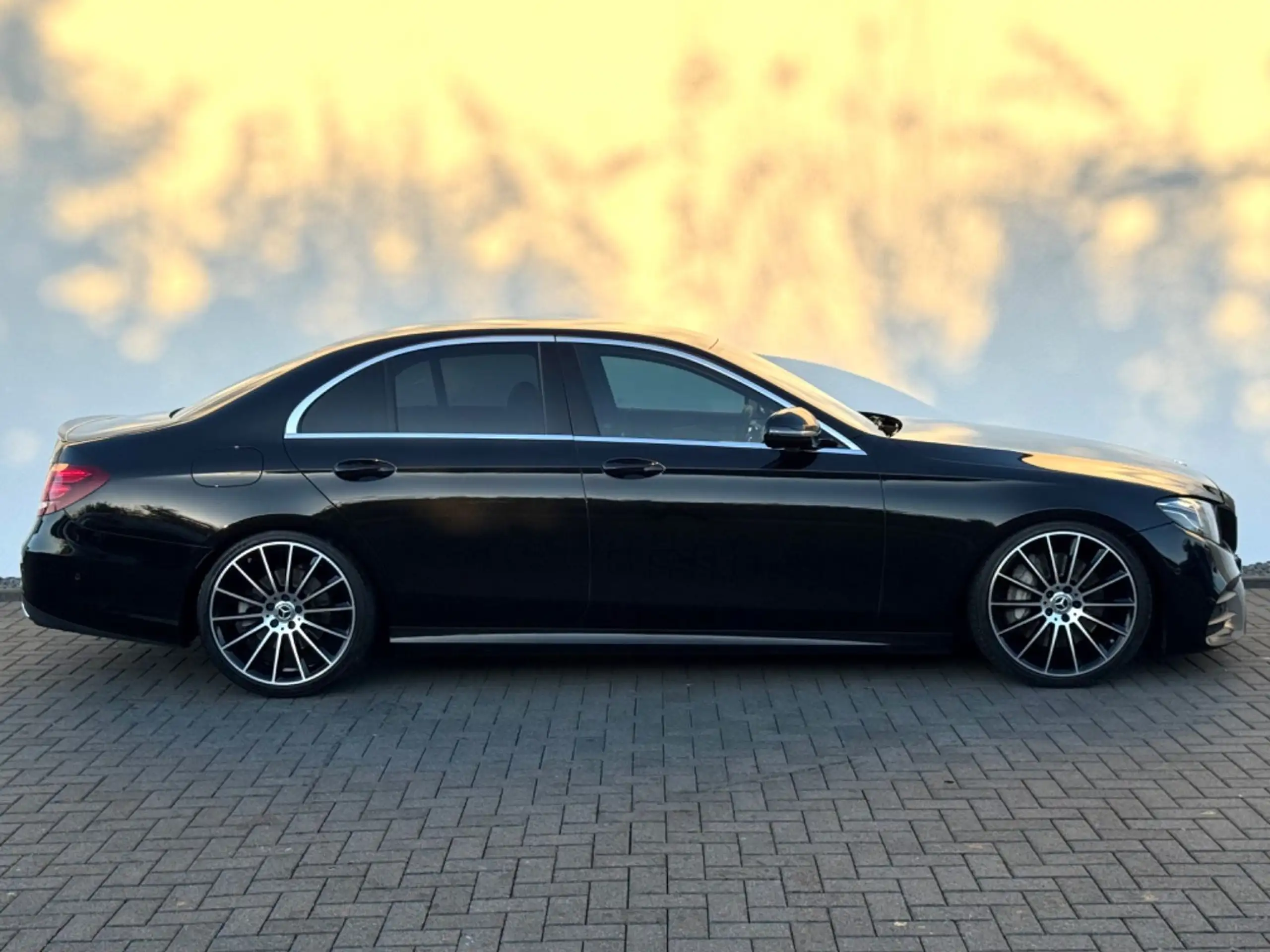 Mercedes-Benz - E 400