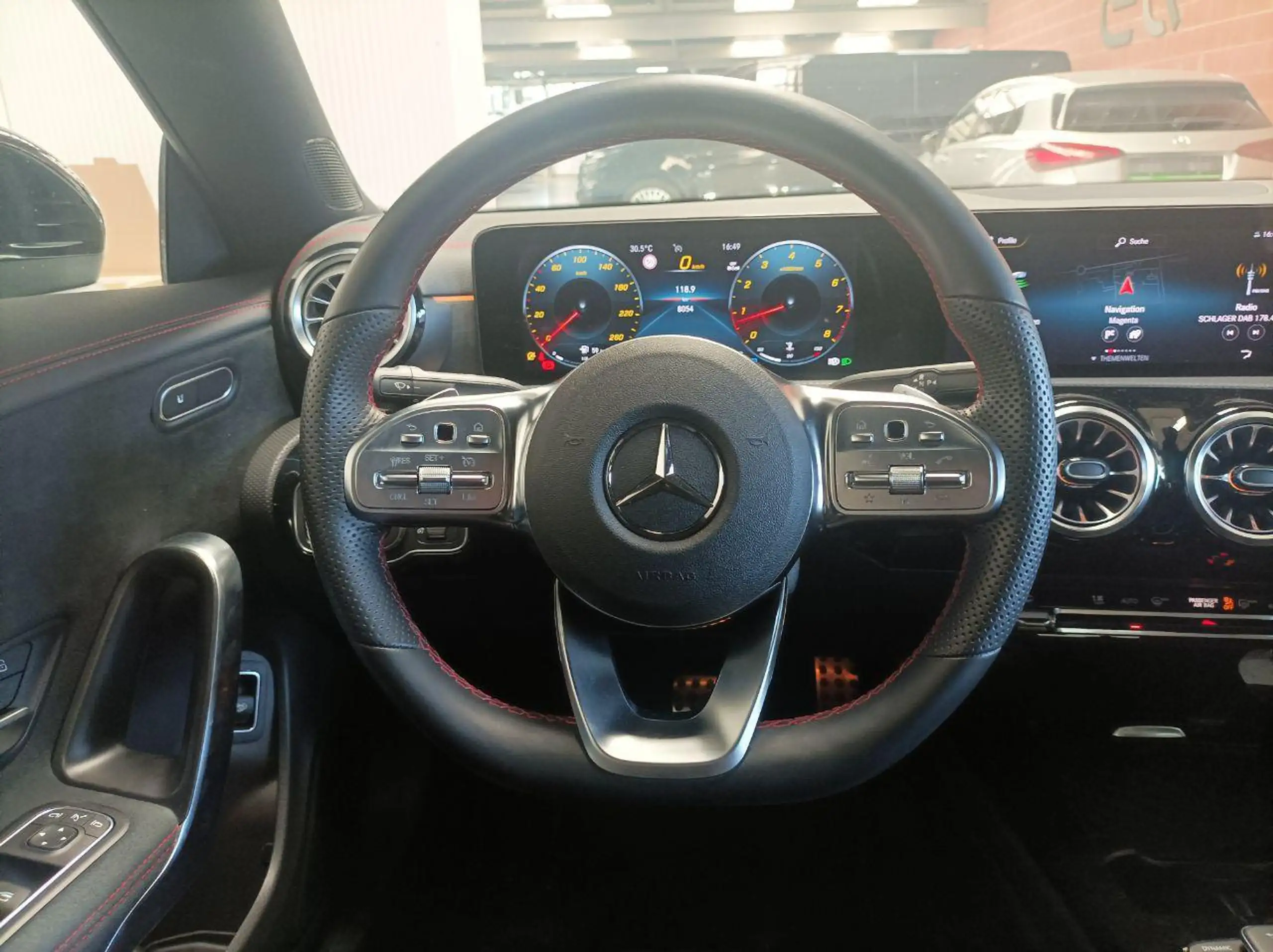 Mercedes-Benz - CLA 250