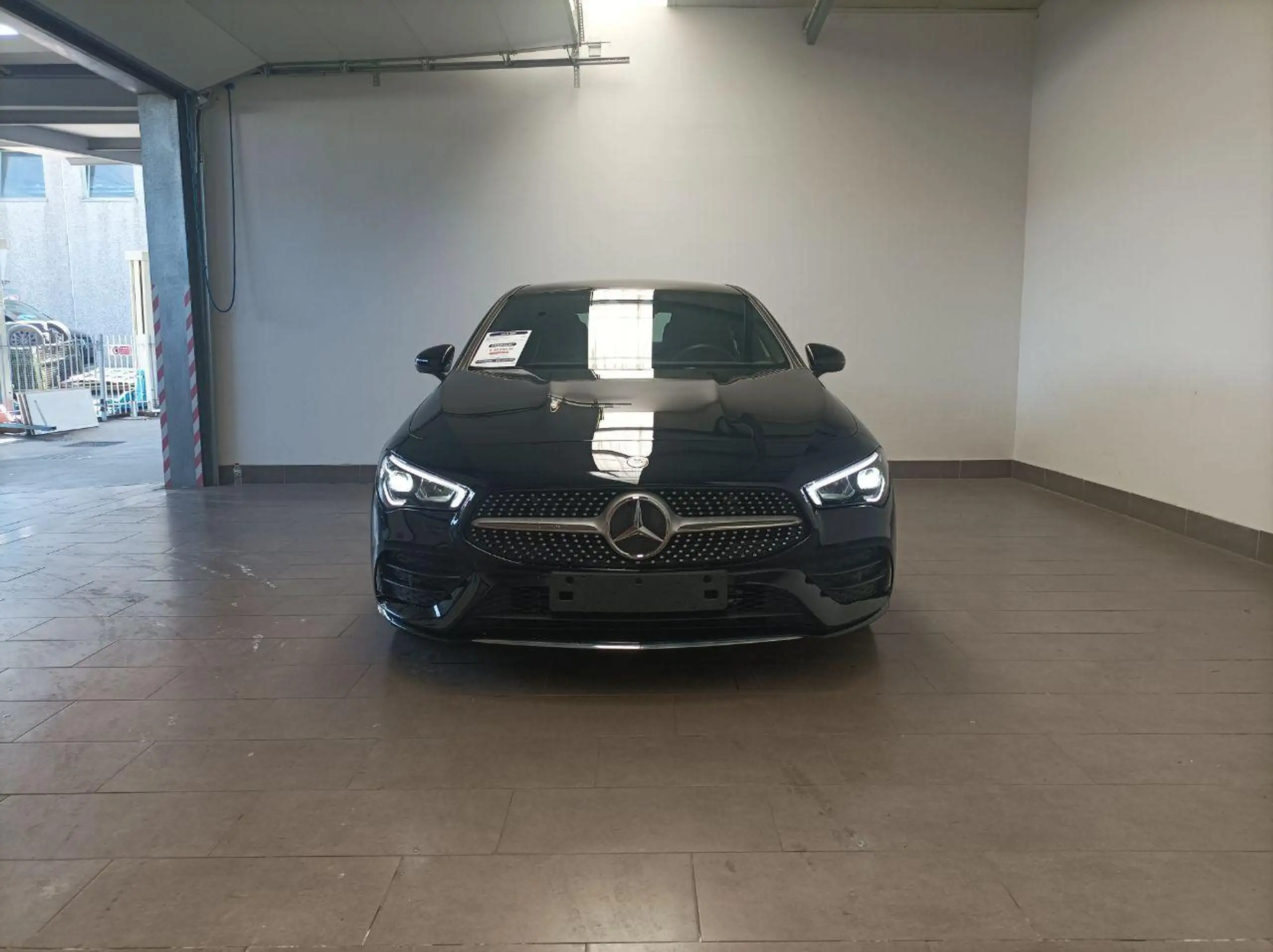 Mercedes-Benz - CLA 250