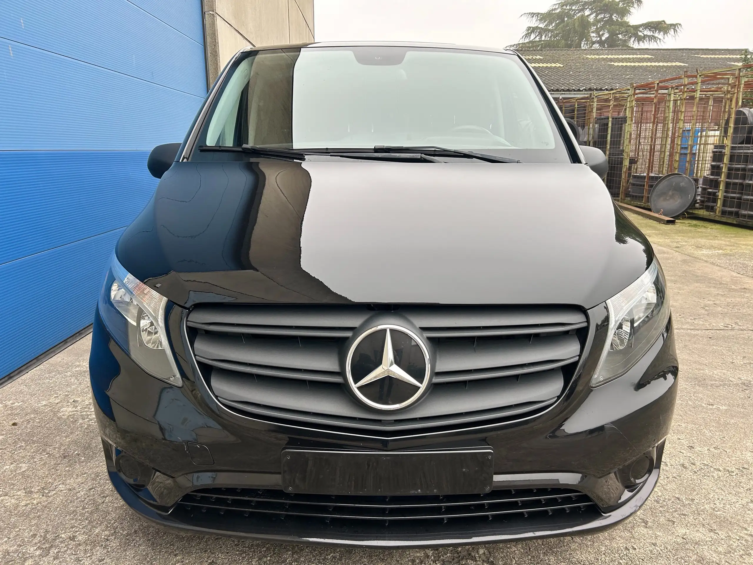 Mercedes-Benz - Vito