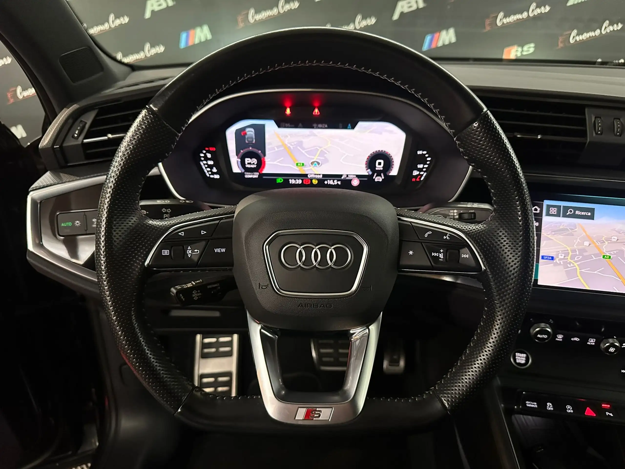 Audi - Q3