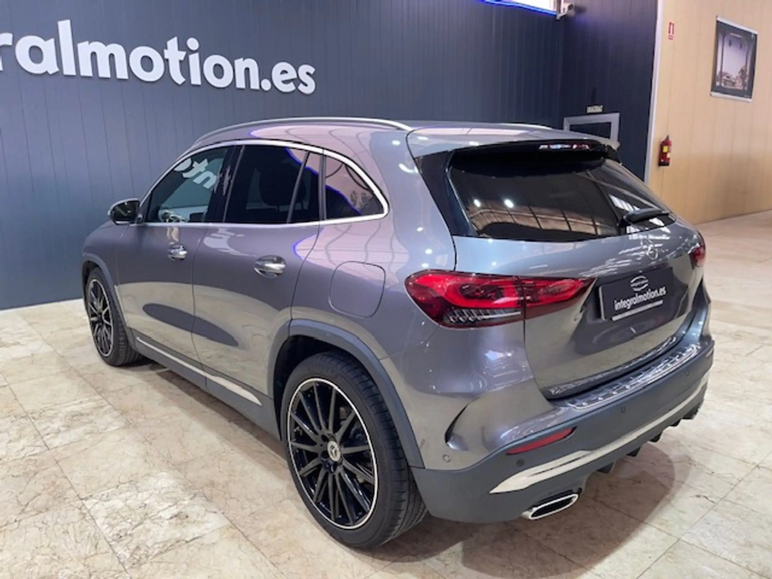 Mercedes-Benz - GLA 200