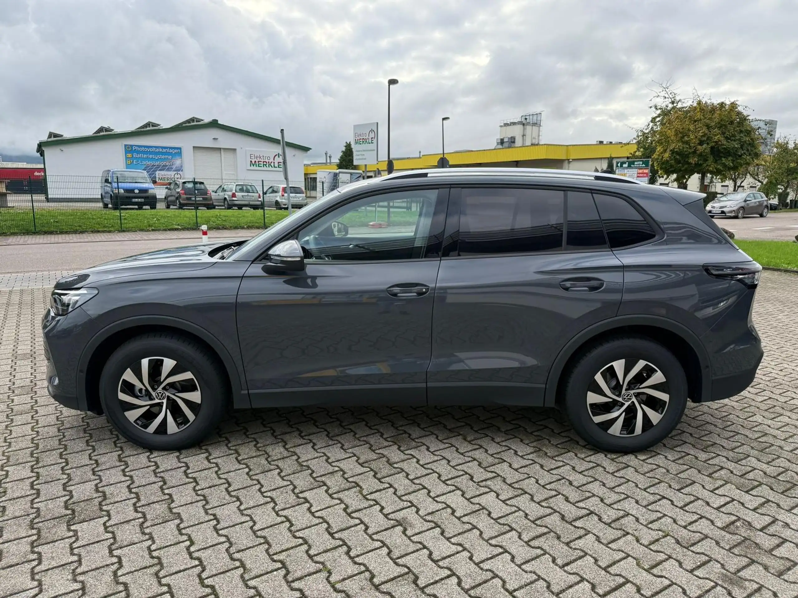 Volkswagen - Tiguan