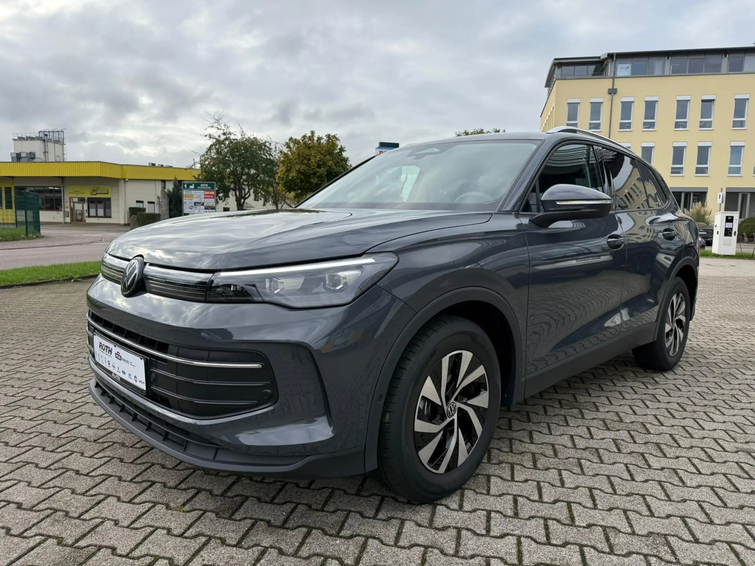 Volkswagen - Tiguan