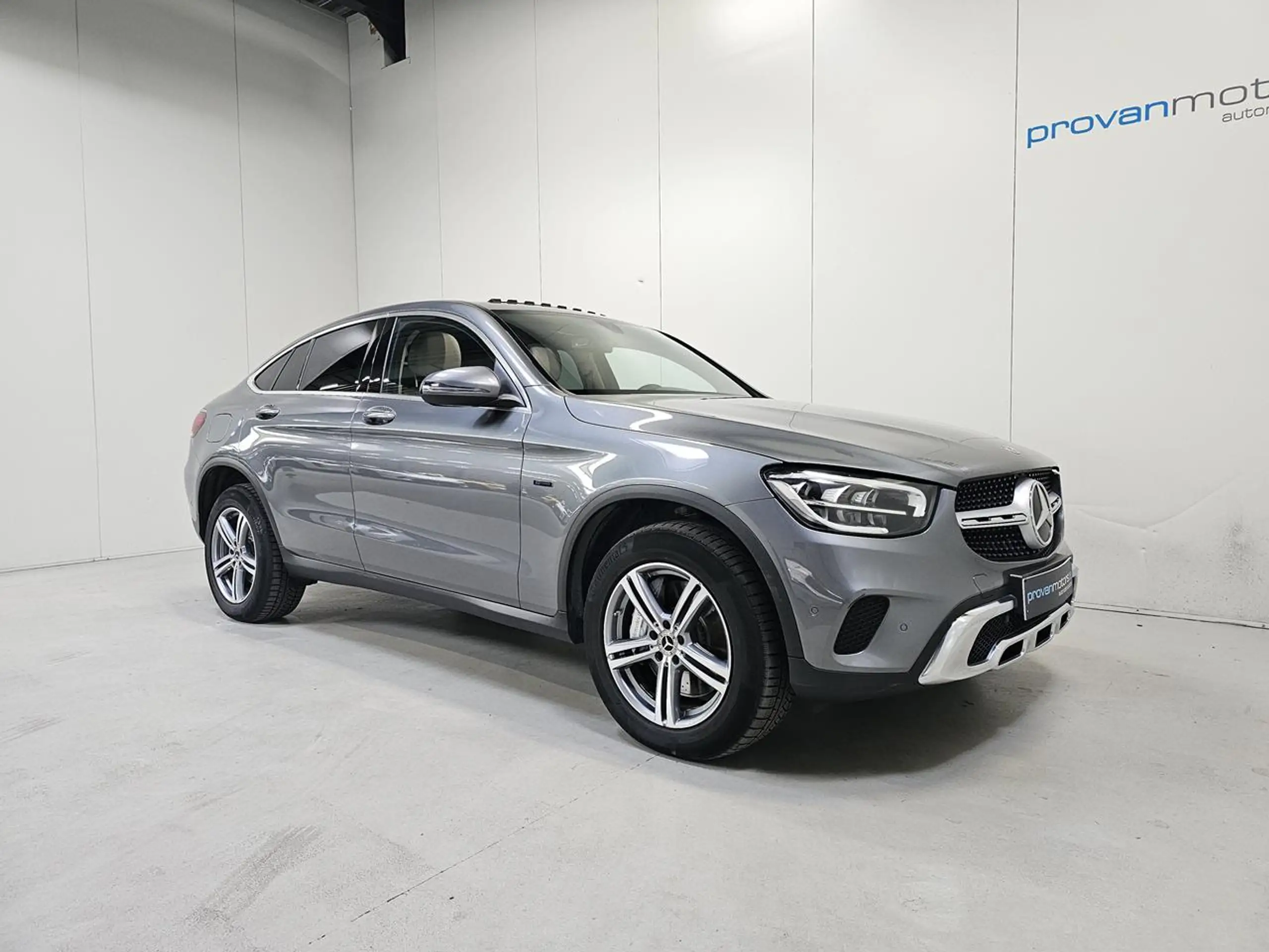 Mercedes-Benz - GLC 300