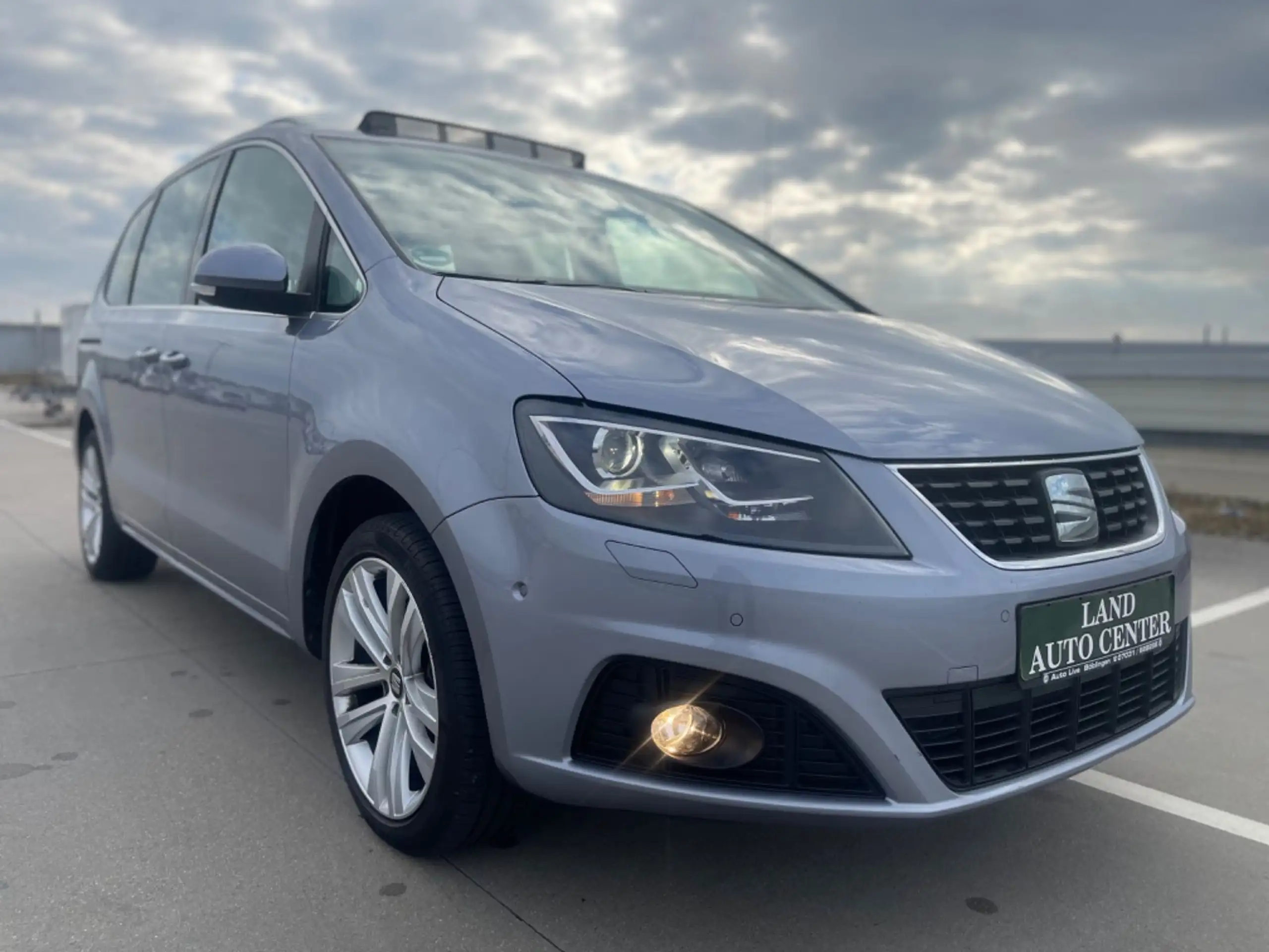 SEAT - Alhambra