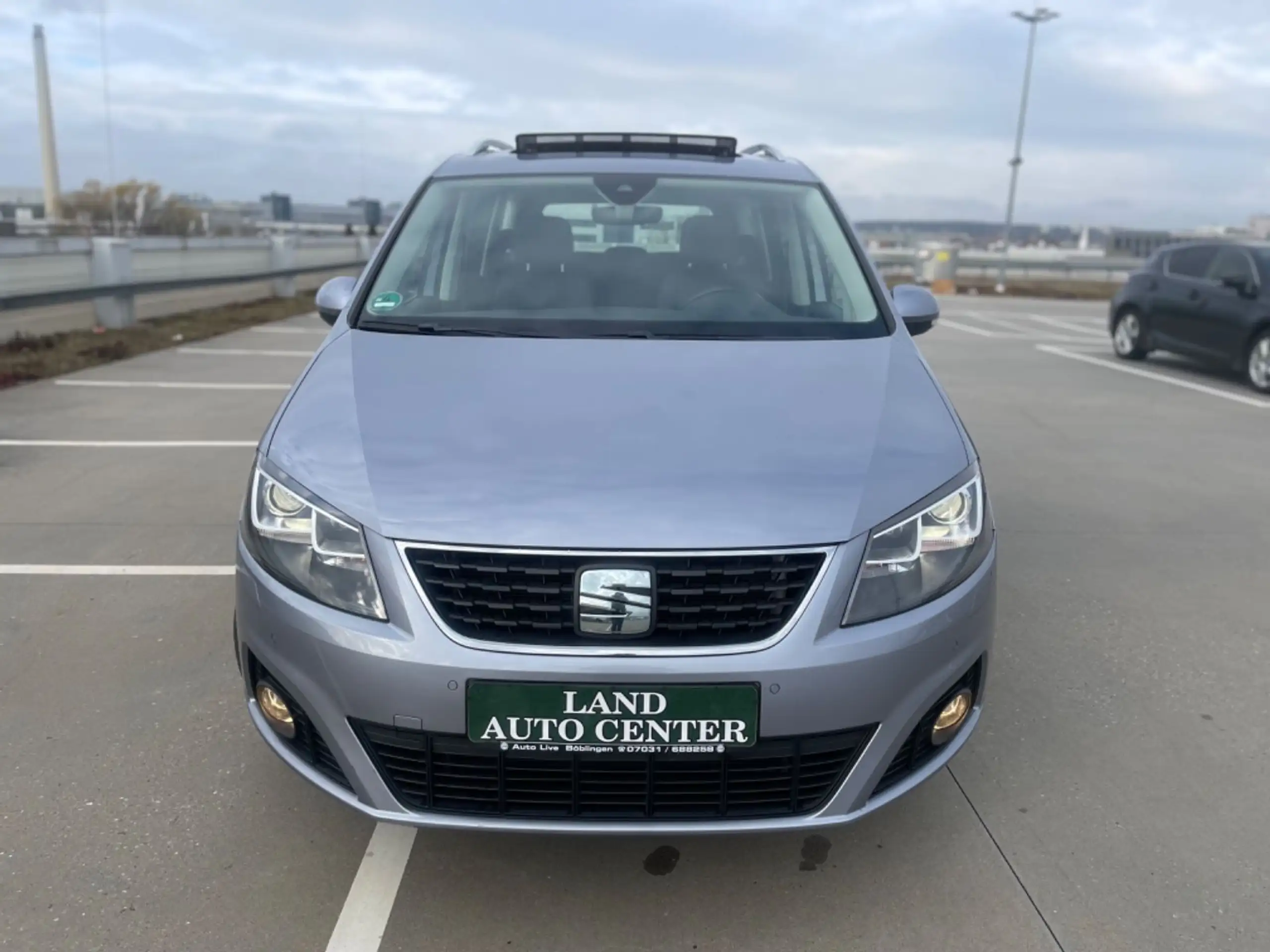 SEAT - Alhambra