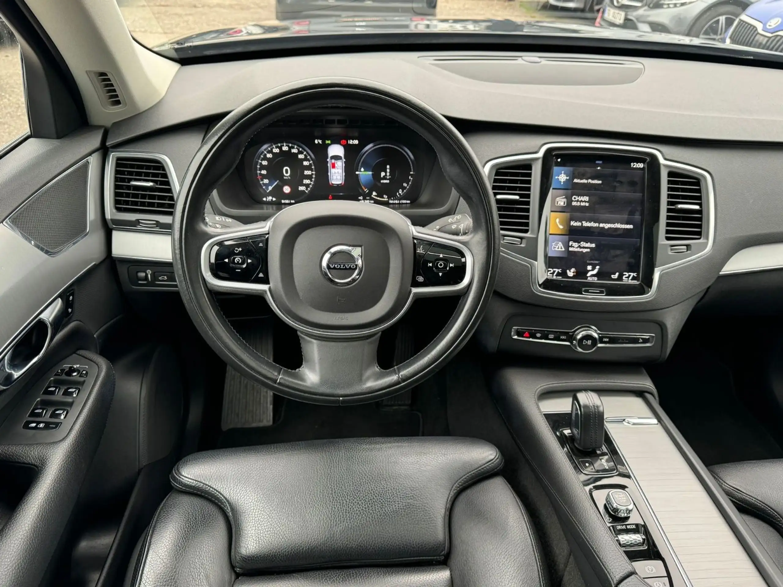 Volvo - XC90