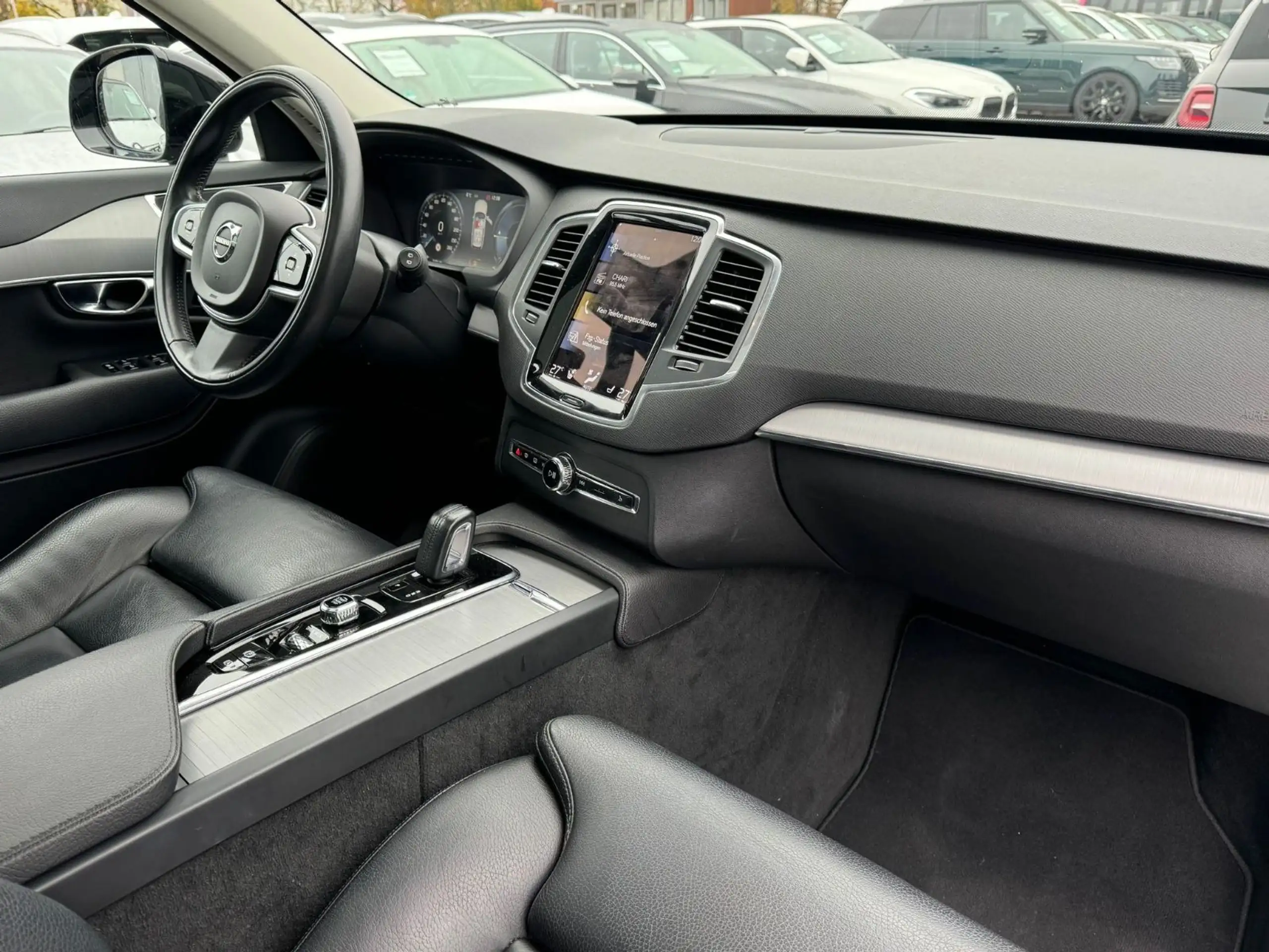 Volvo - XC90