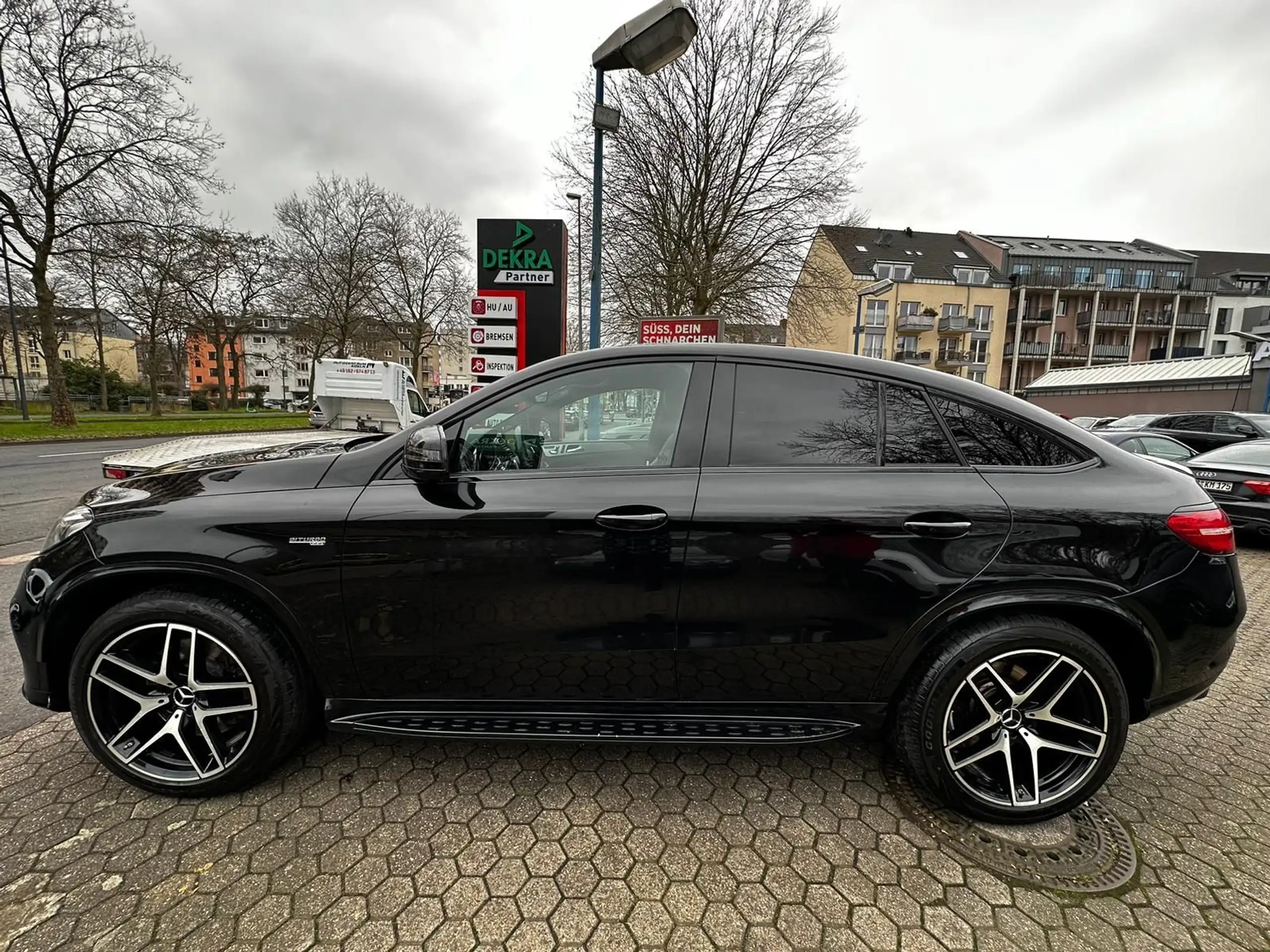 Mercedes-Benz - GLE 43 AMG