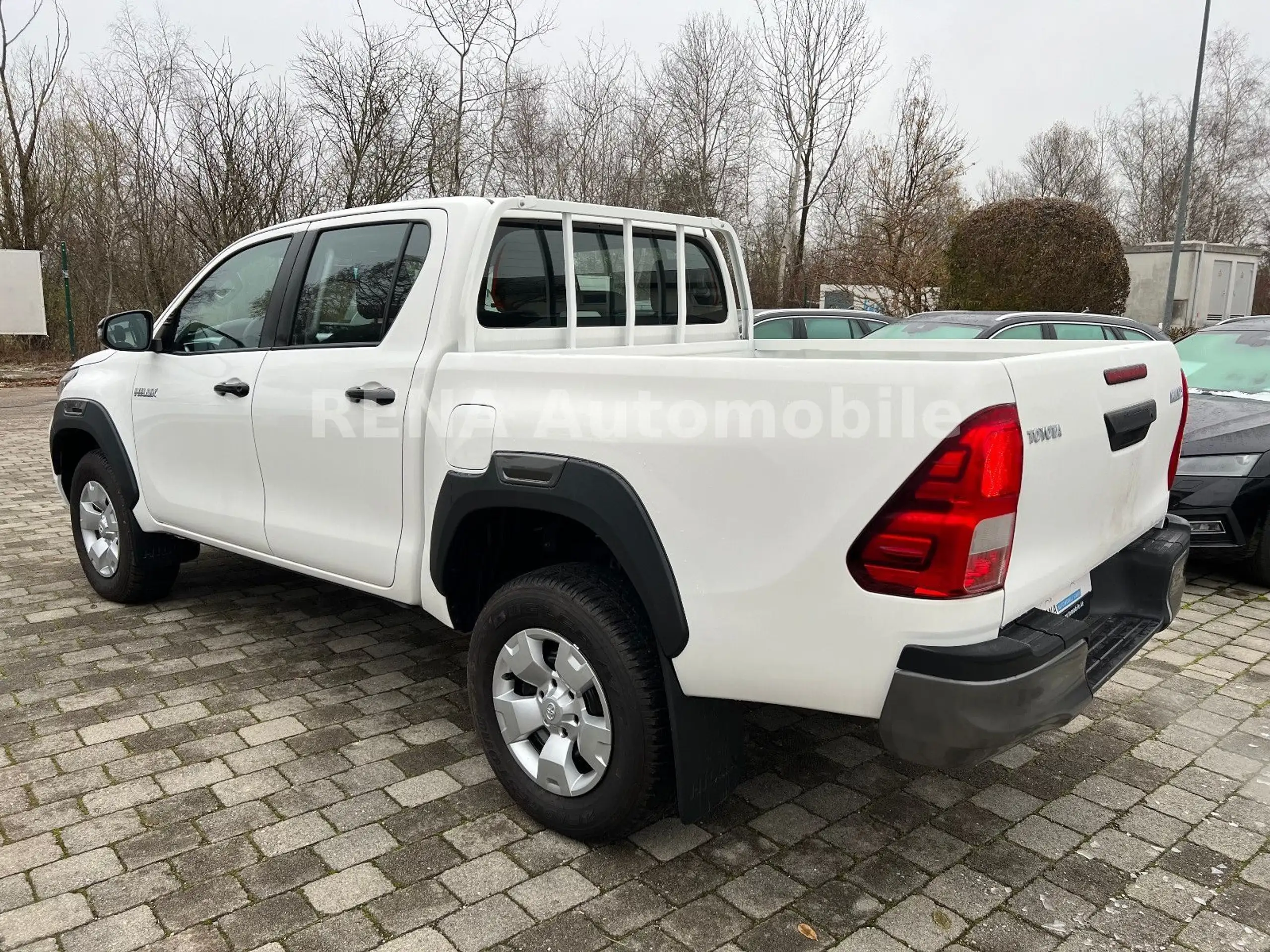 Toyota - Hilux