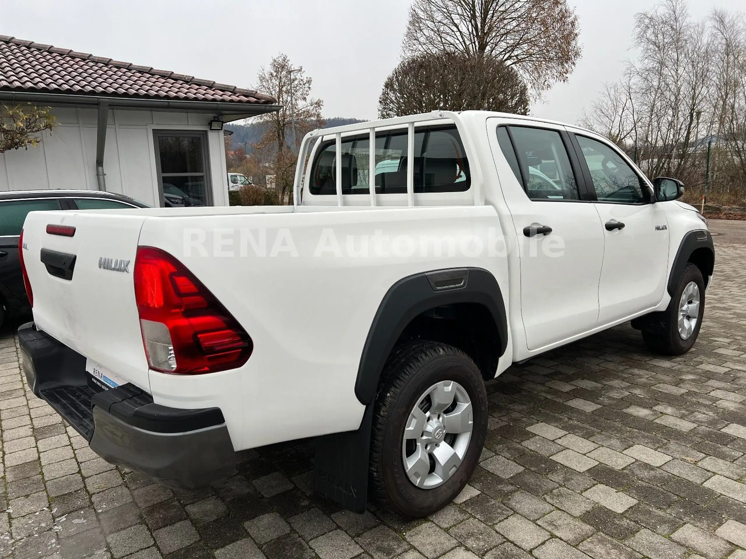 Toyota - Hilux