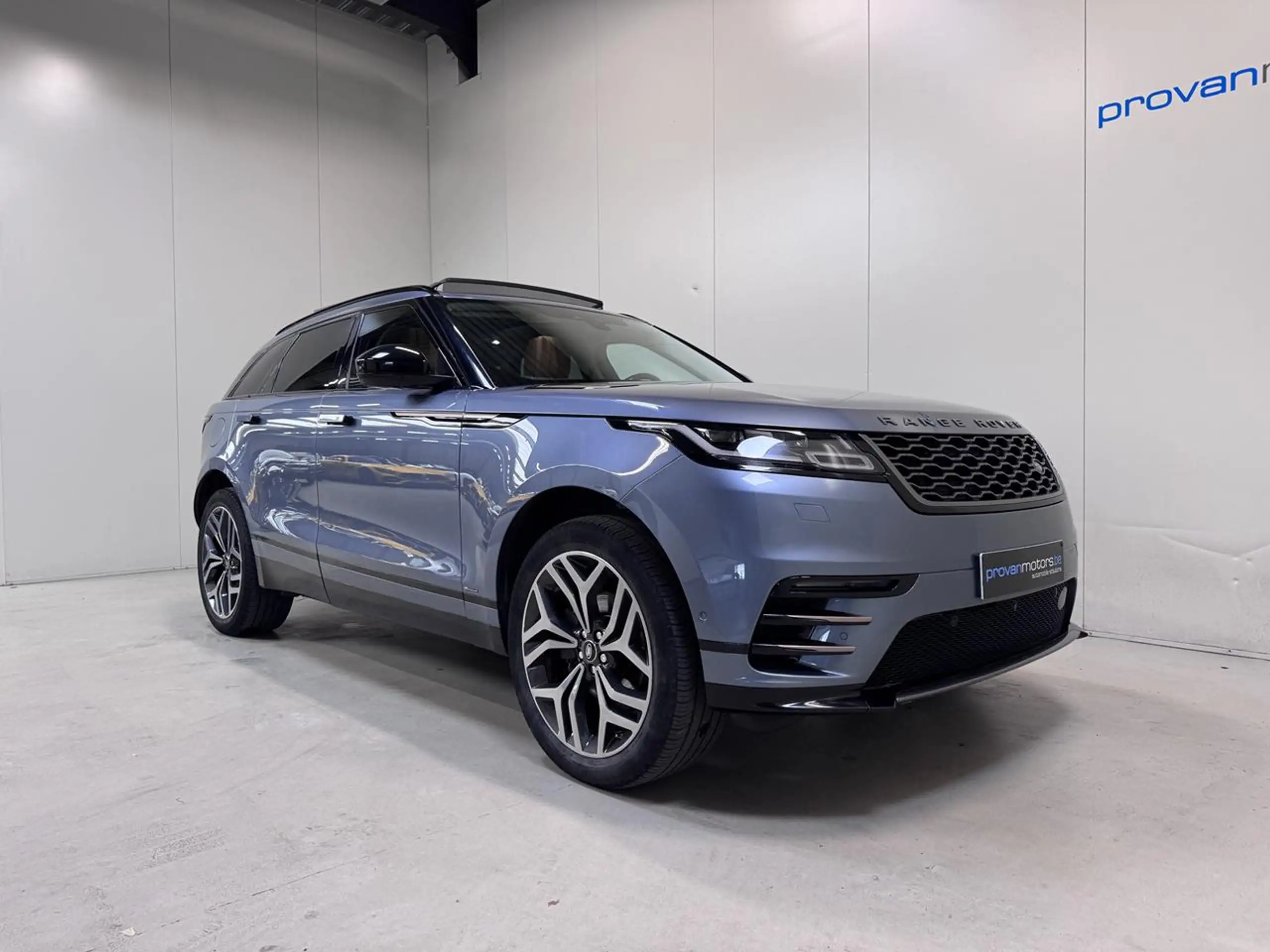 Land Rover - Range Rover Velar