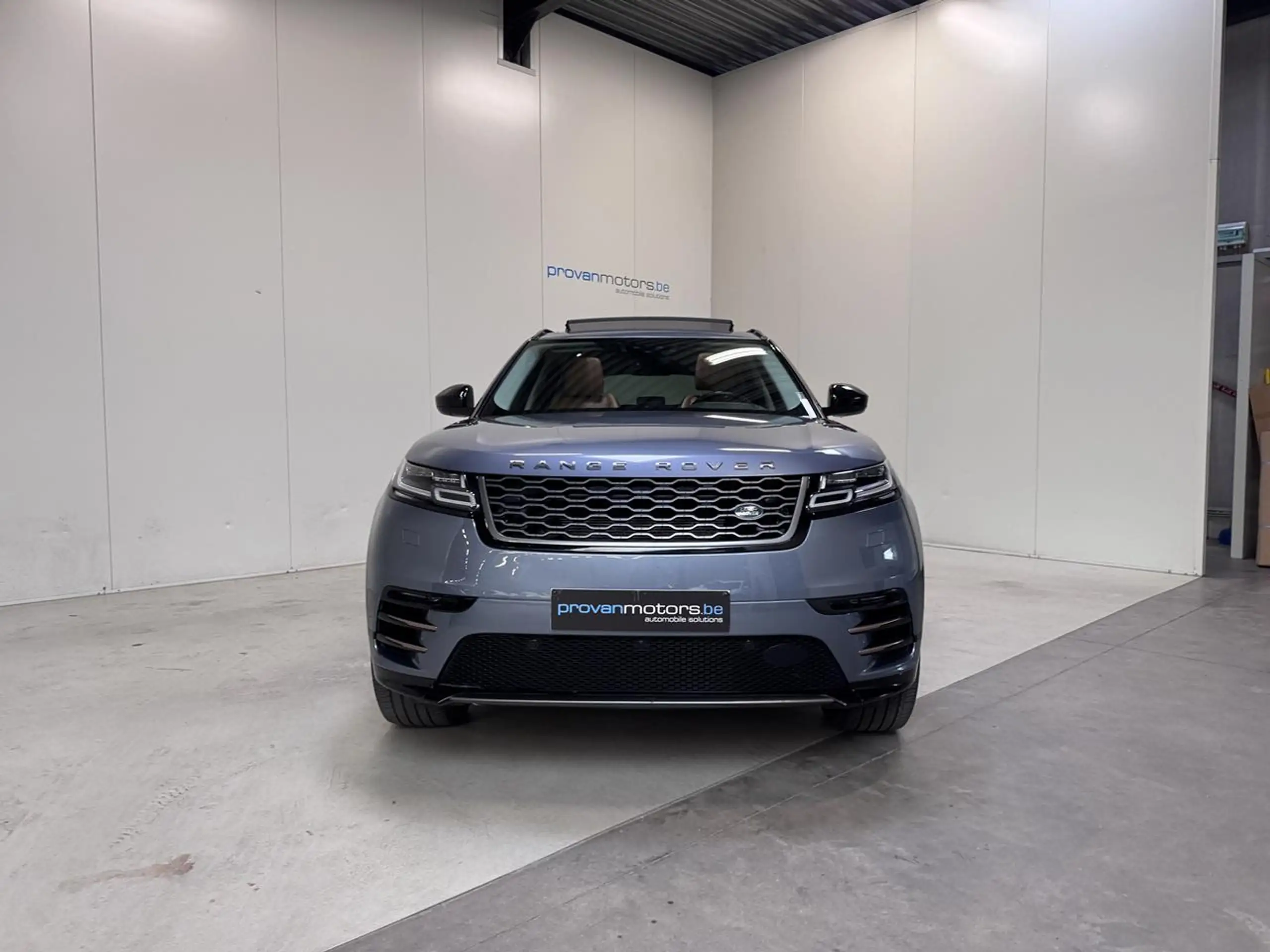 Land Rover - Range Rover Velar