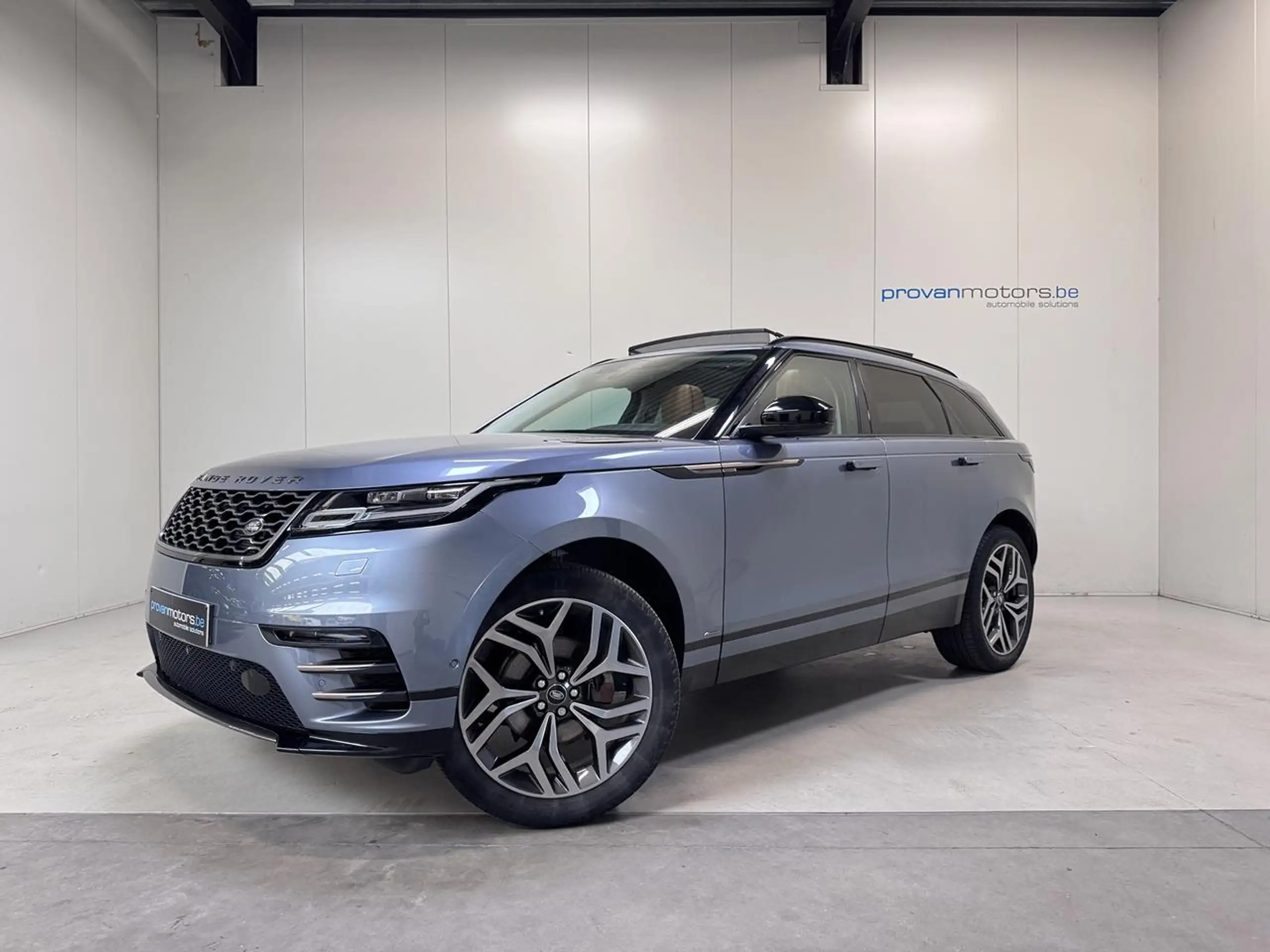 Land Rover - Range Rover Velar