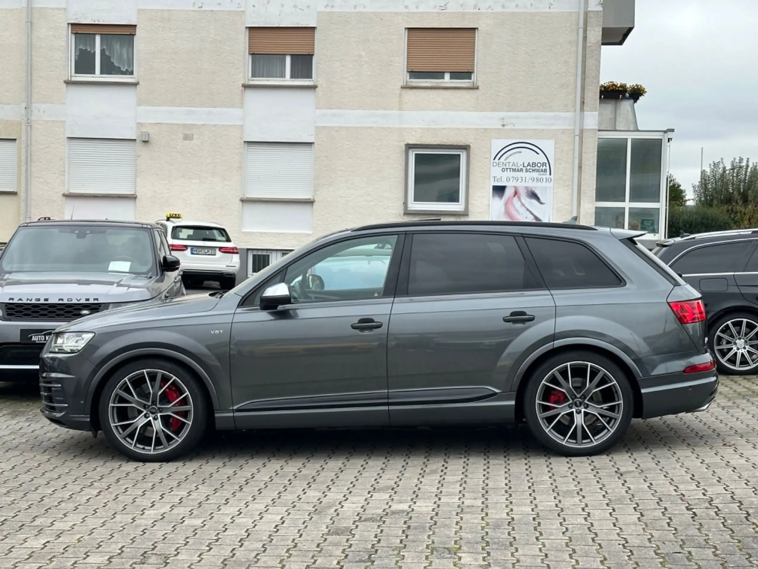 Audi - SQ7