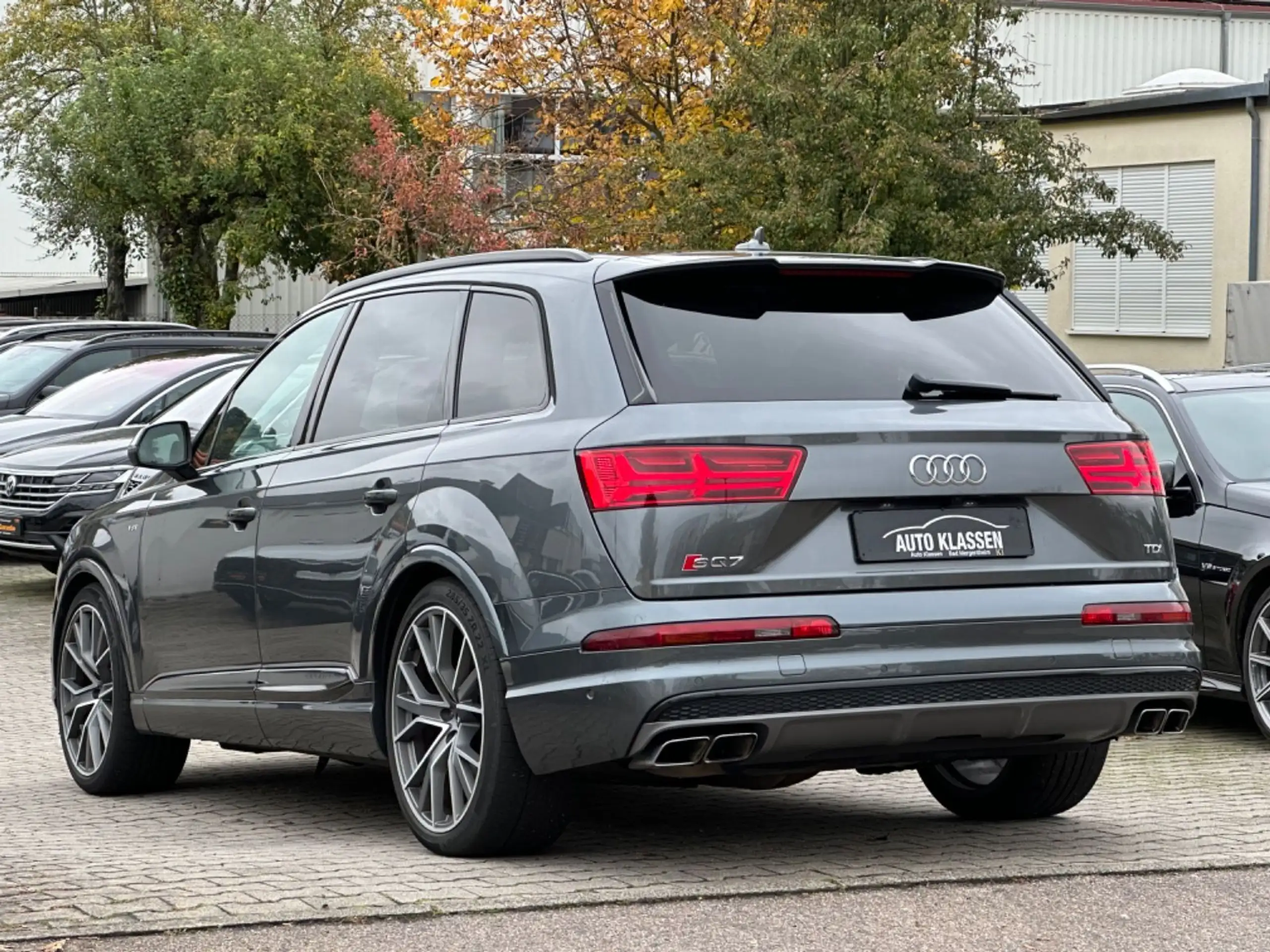 Audi - SQ7