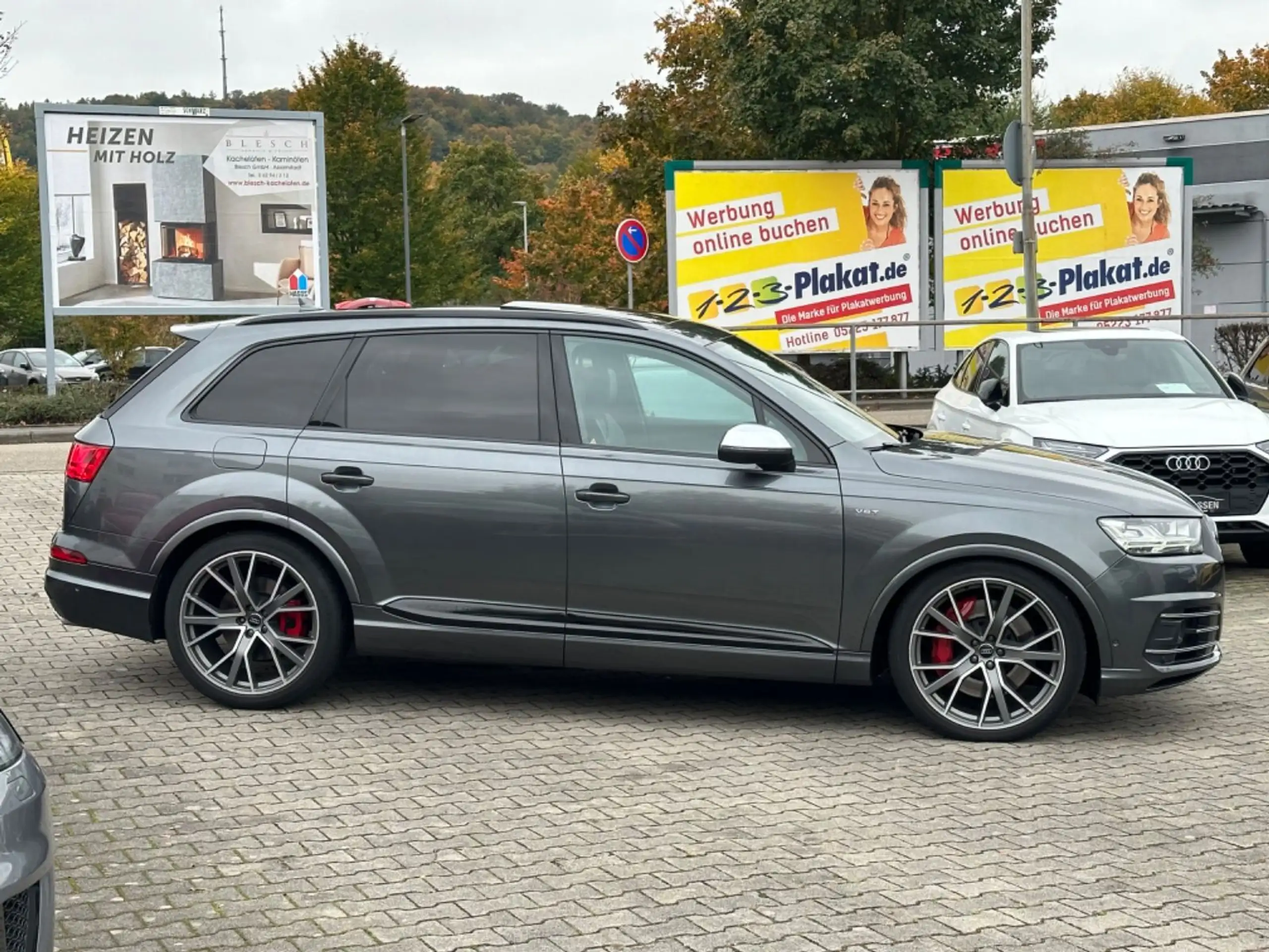 Audi - SQ7