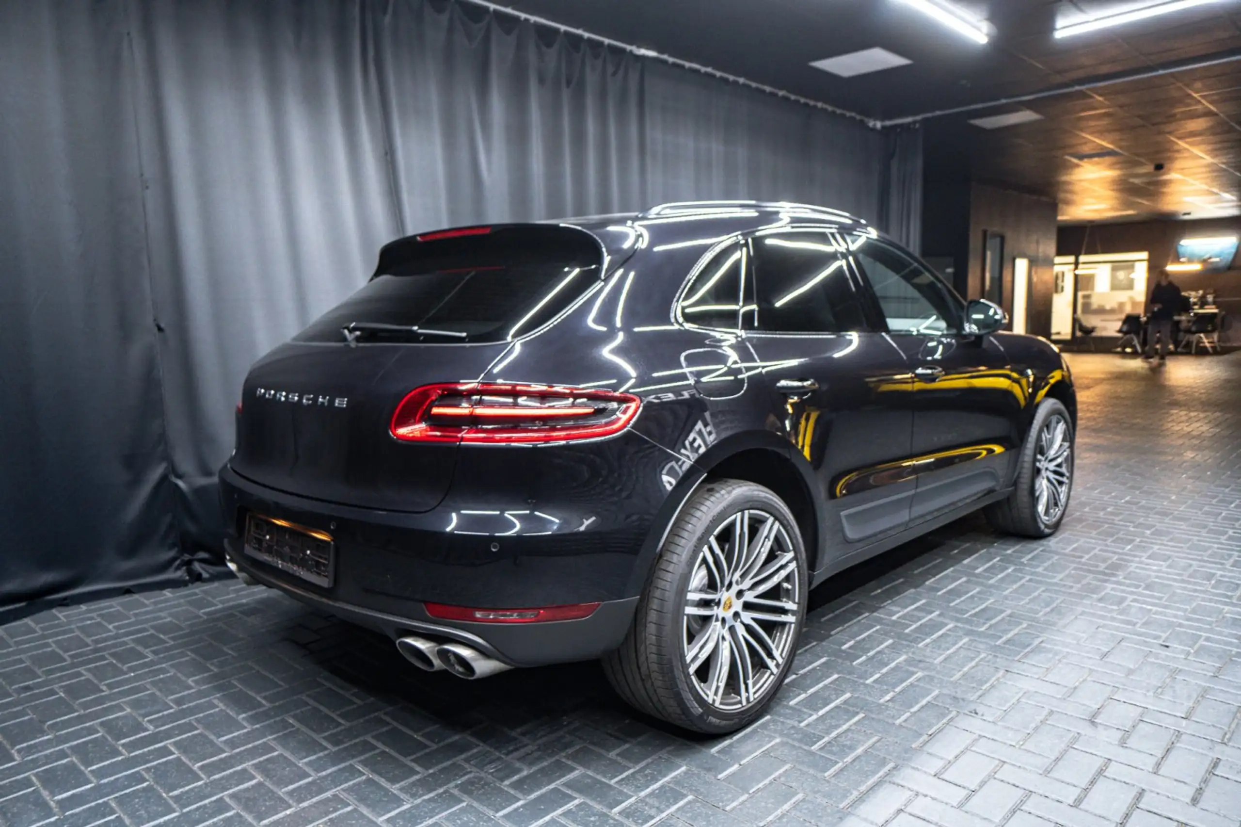 Porsche - Macan