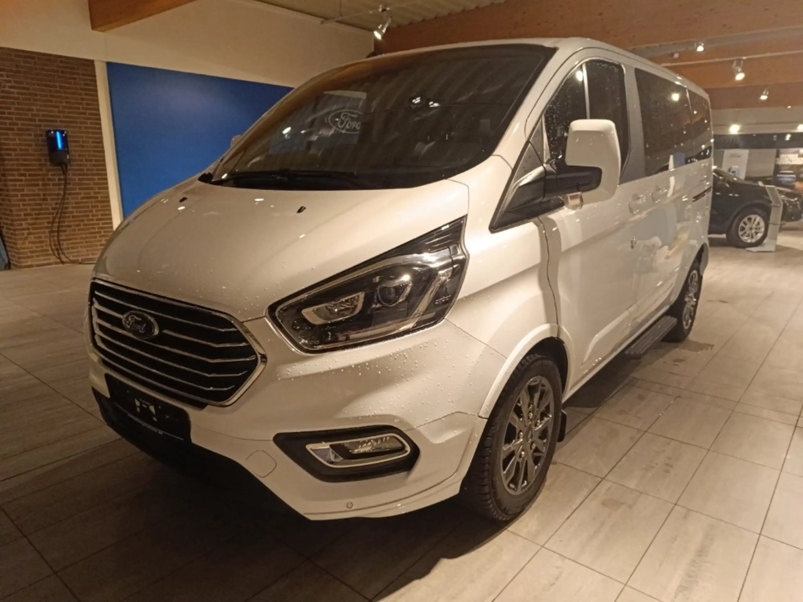 Ford - Tourneo Custom