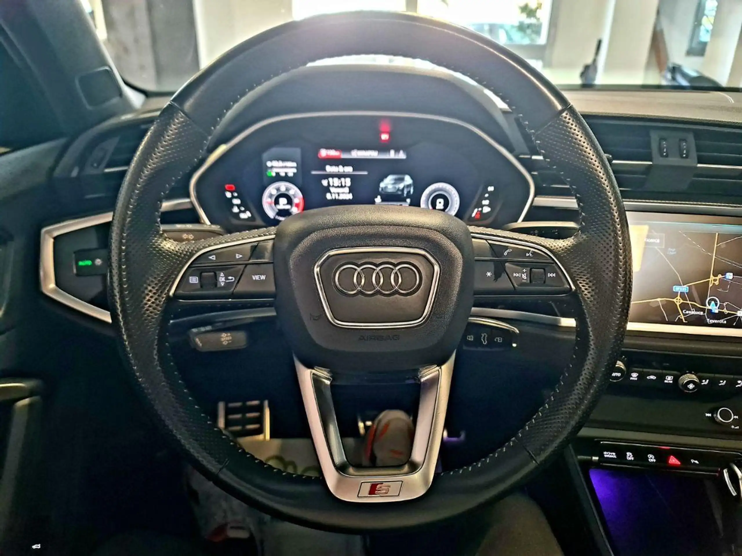 Audi - Q3