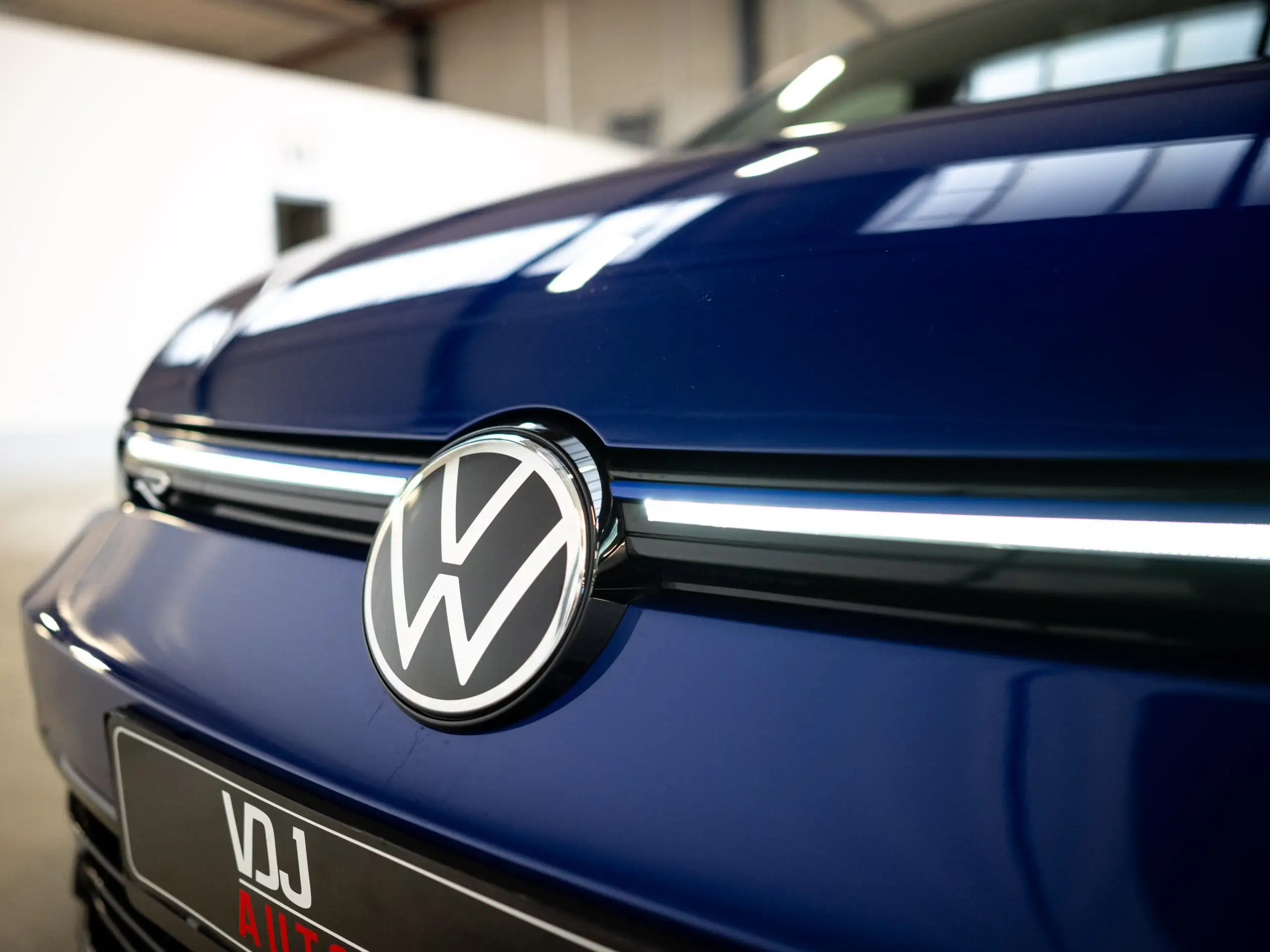 Volkswagen - Golf R