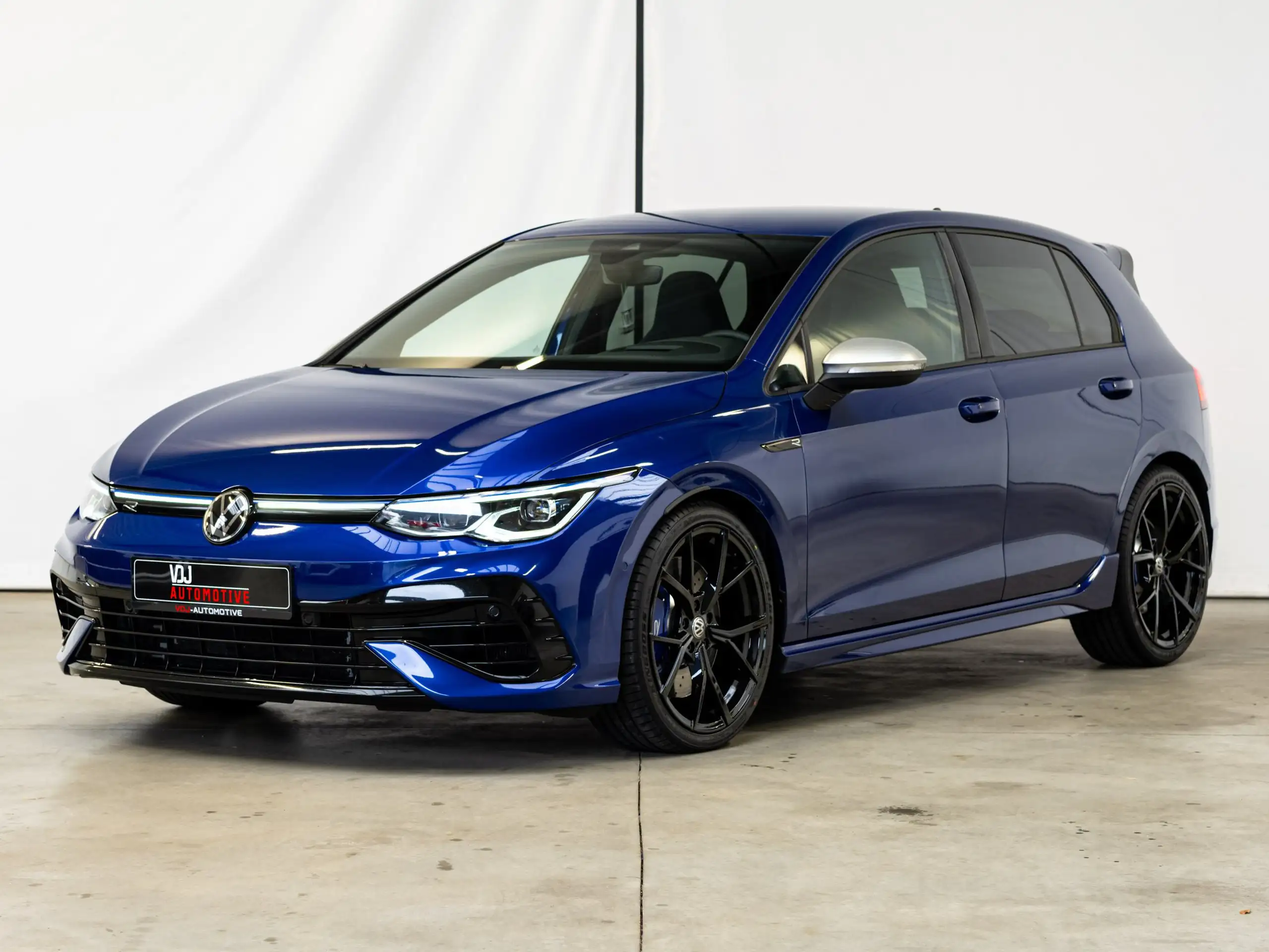 Volkswagen - Golf R