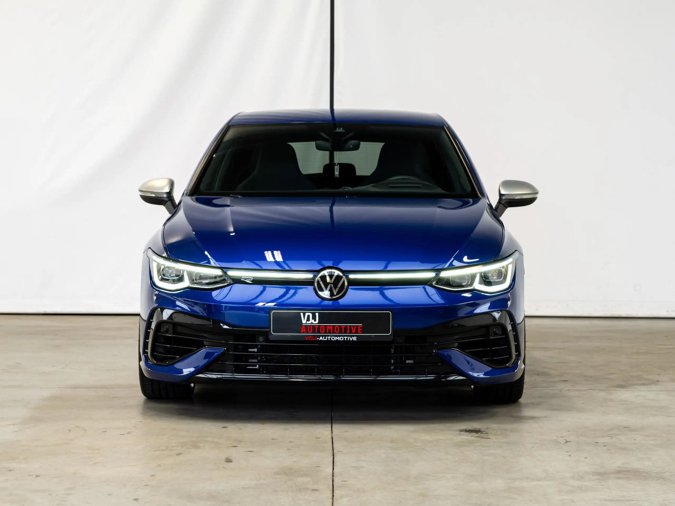 Volkswagen - Golf R