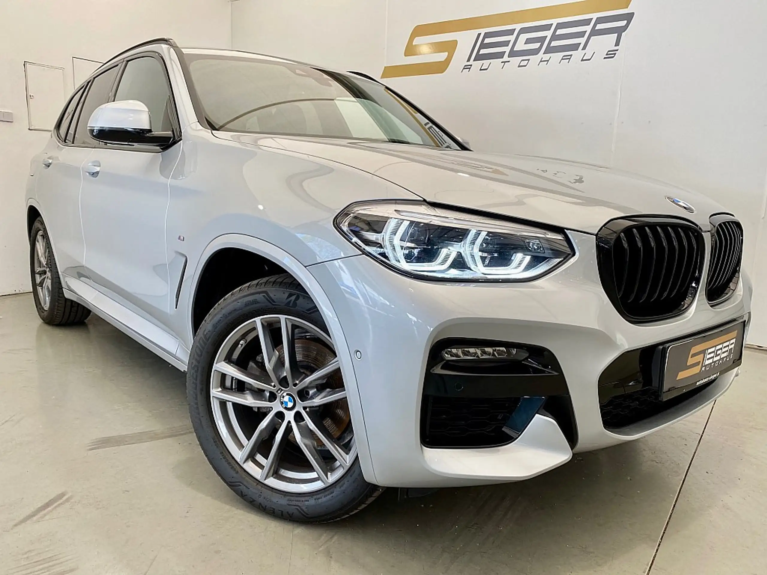 BMW - X3