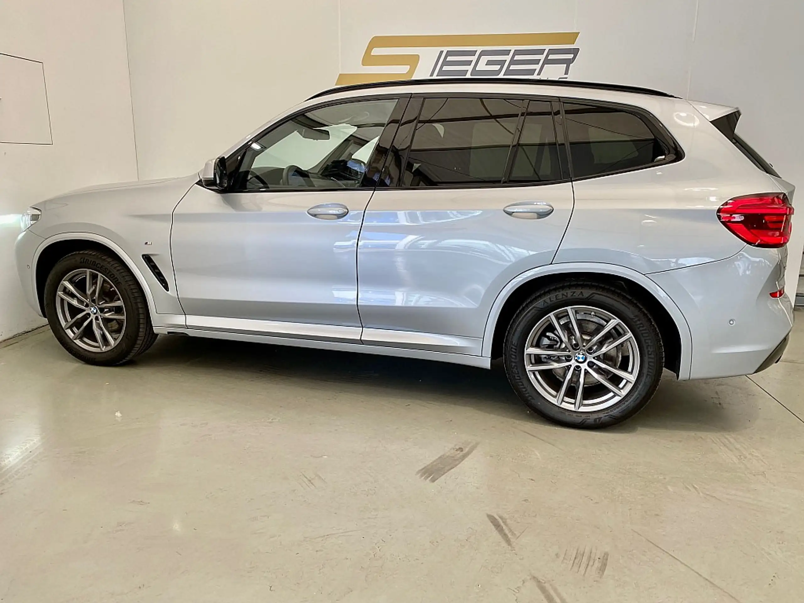 BMW - X3