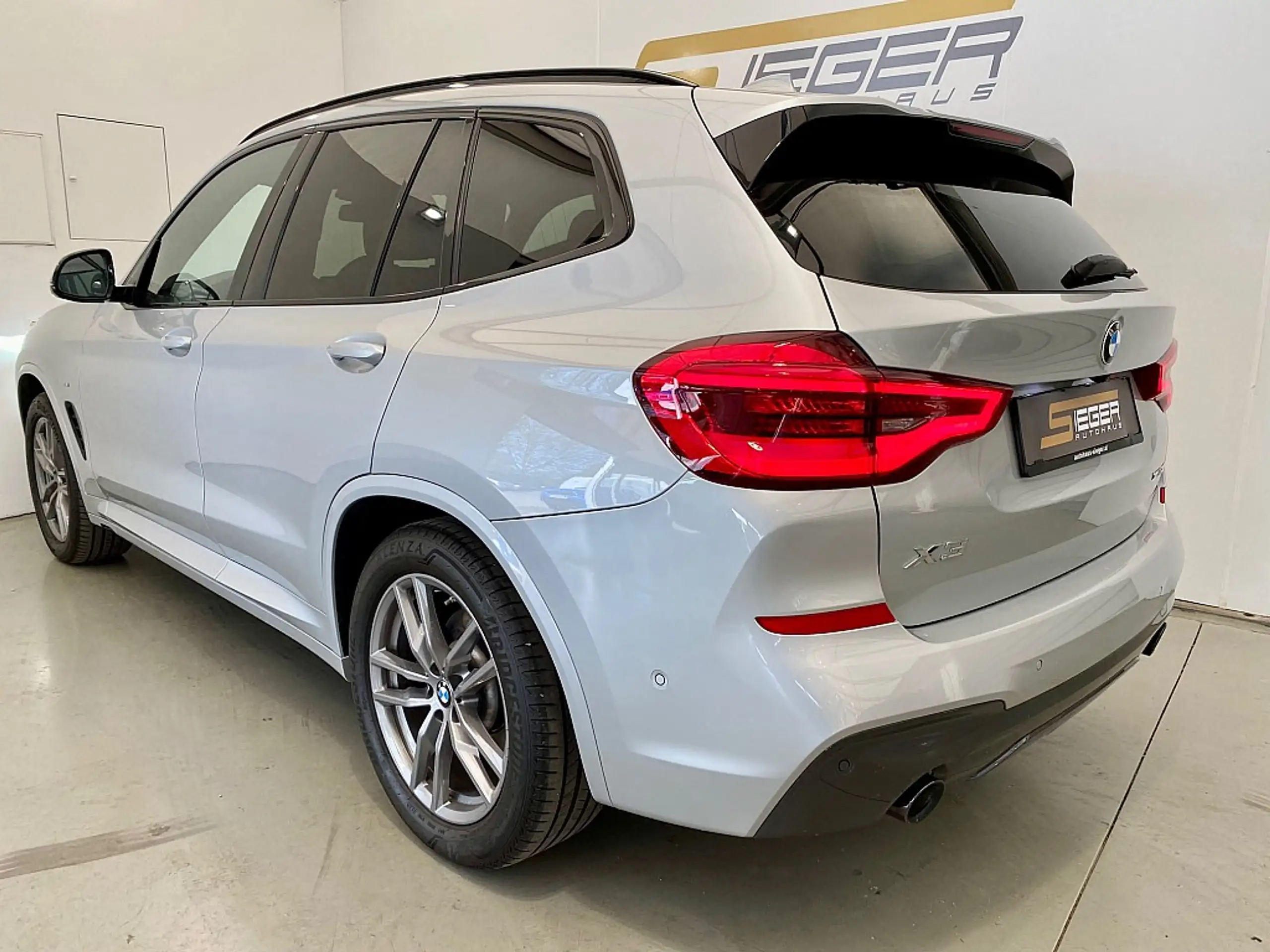 BMW - X3